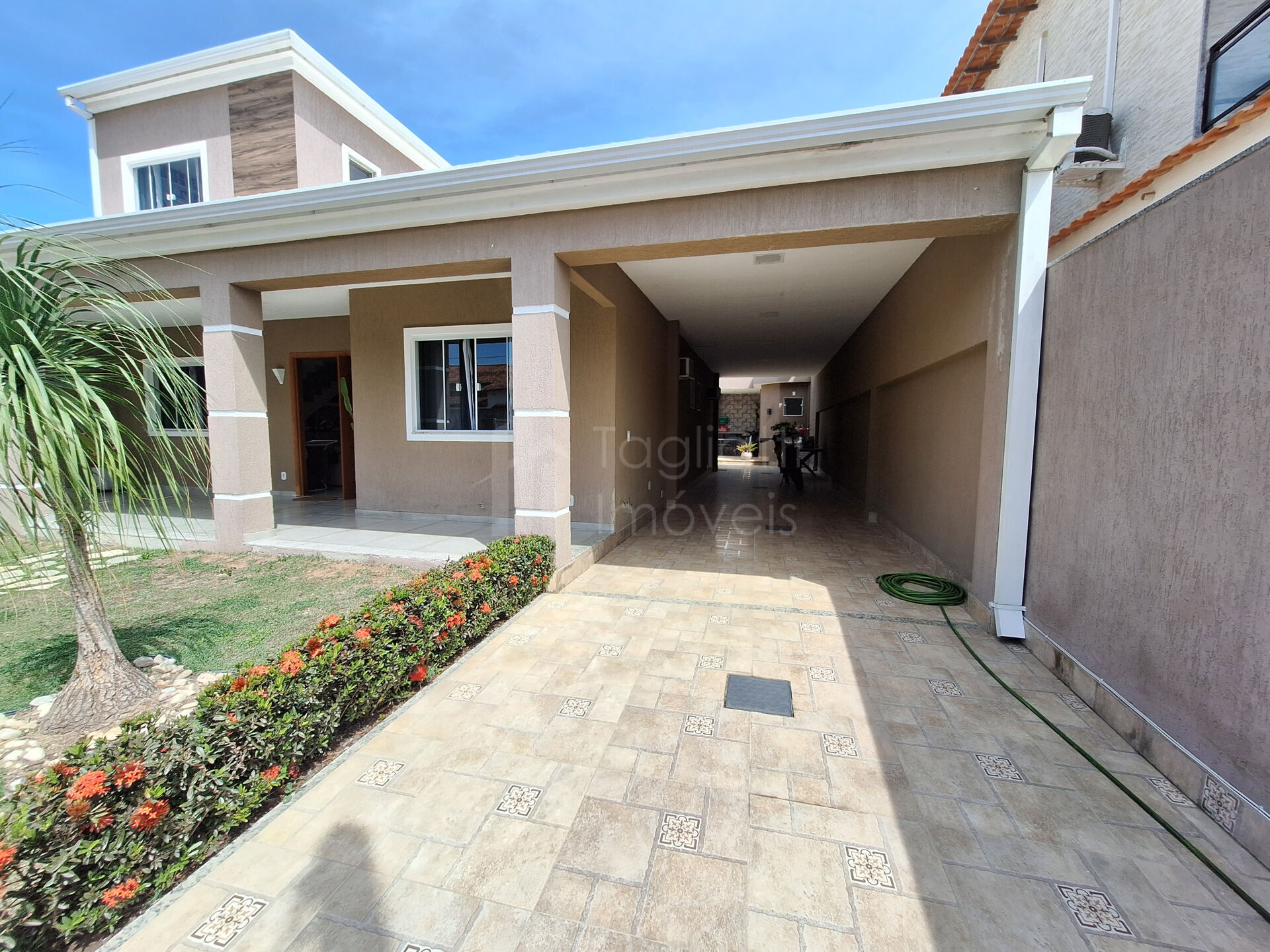 Casa de Condomínio à venda com 4 quartos, 160m² - Foto 3