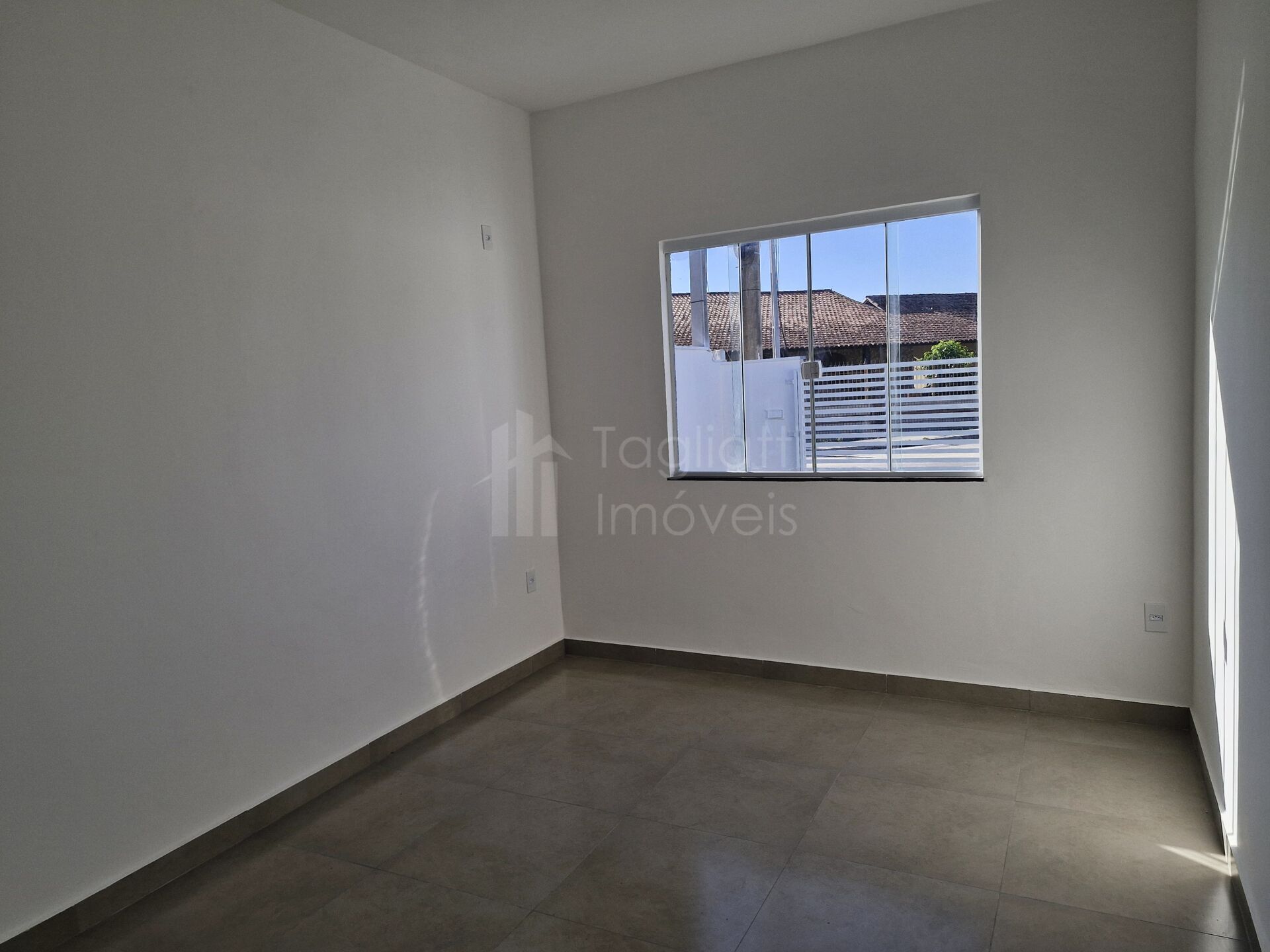 Casa à venda com 2 quartos, 67m² - Foto 9