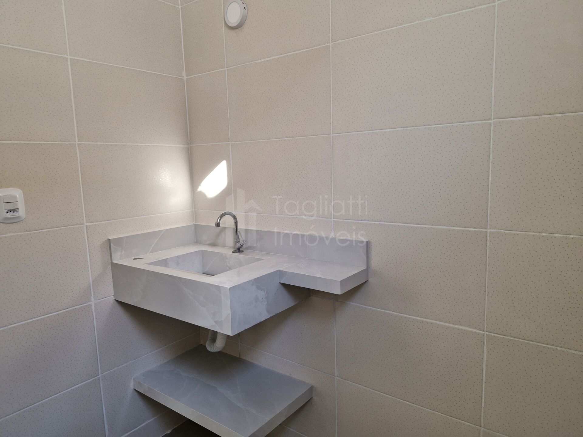 Casa à venda com 2 quartos, 67m² - Foto 12