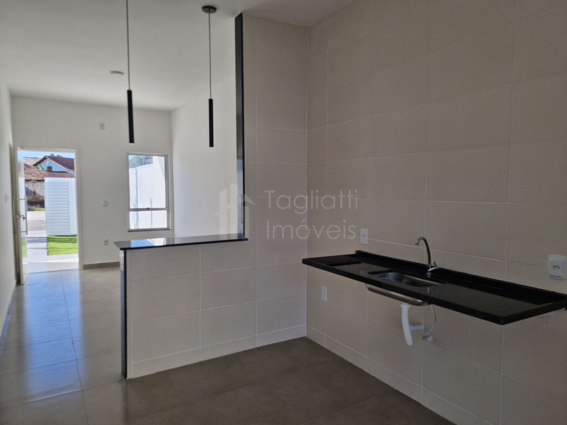 Casa à venda com 2 quartos, 67m² - Foto 5