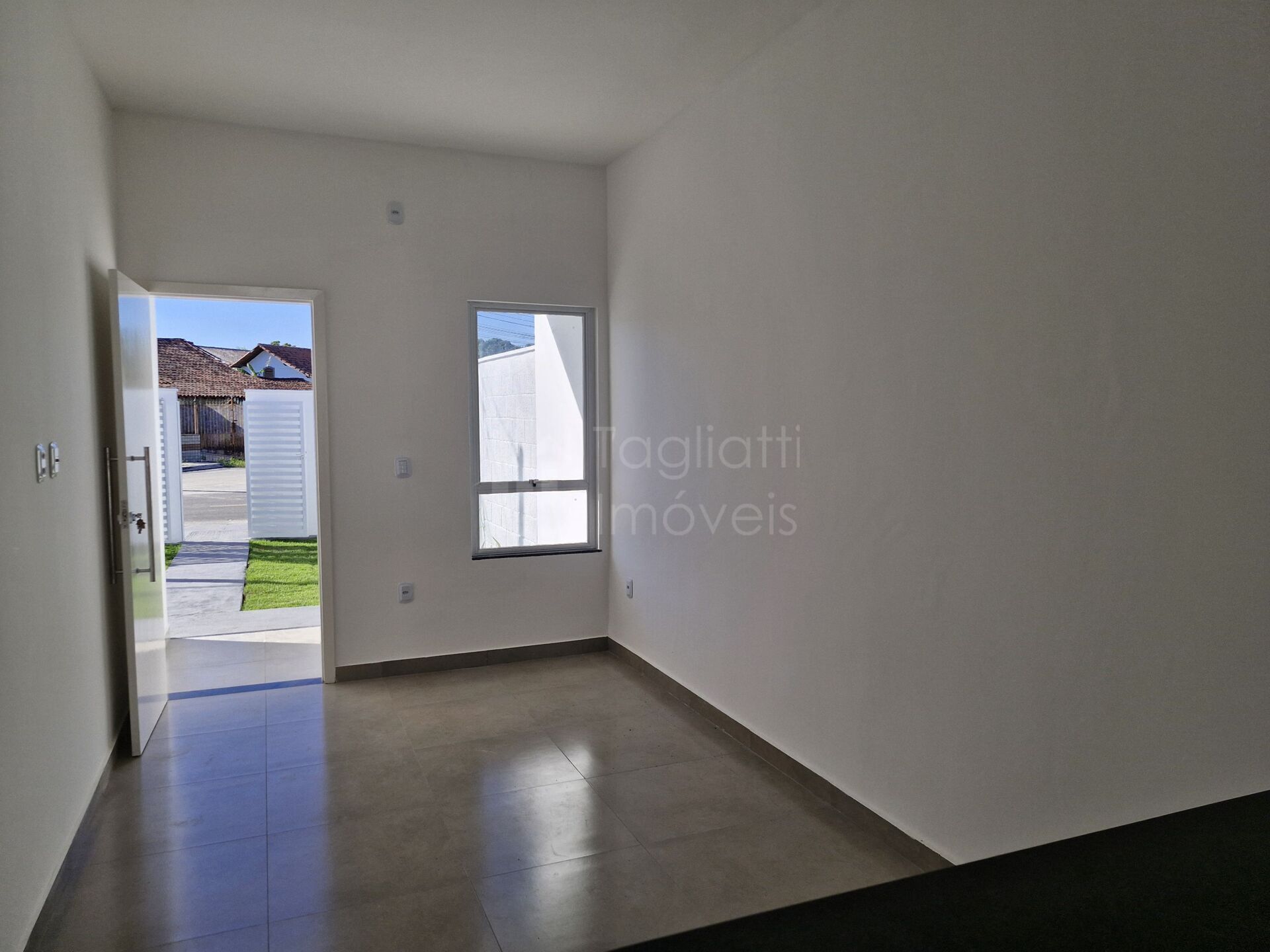 Casa à venda com 2 quartos, 67m² - Foto 6