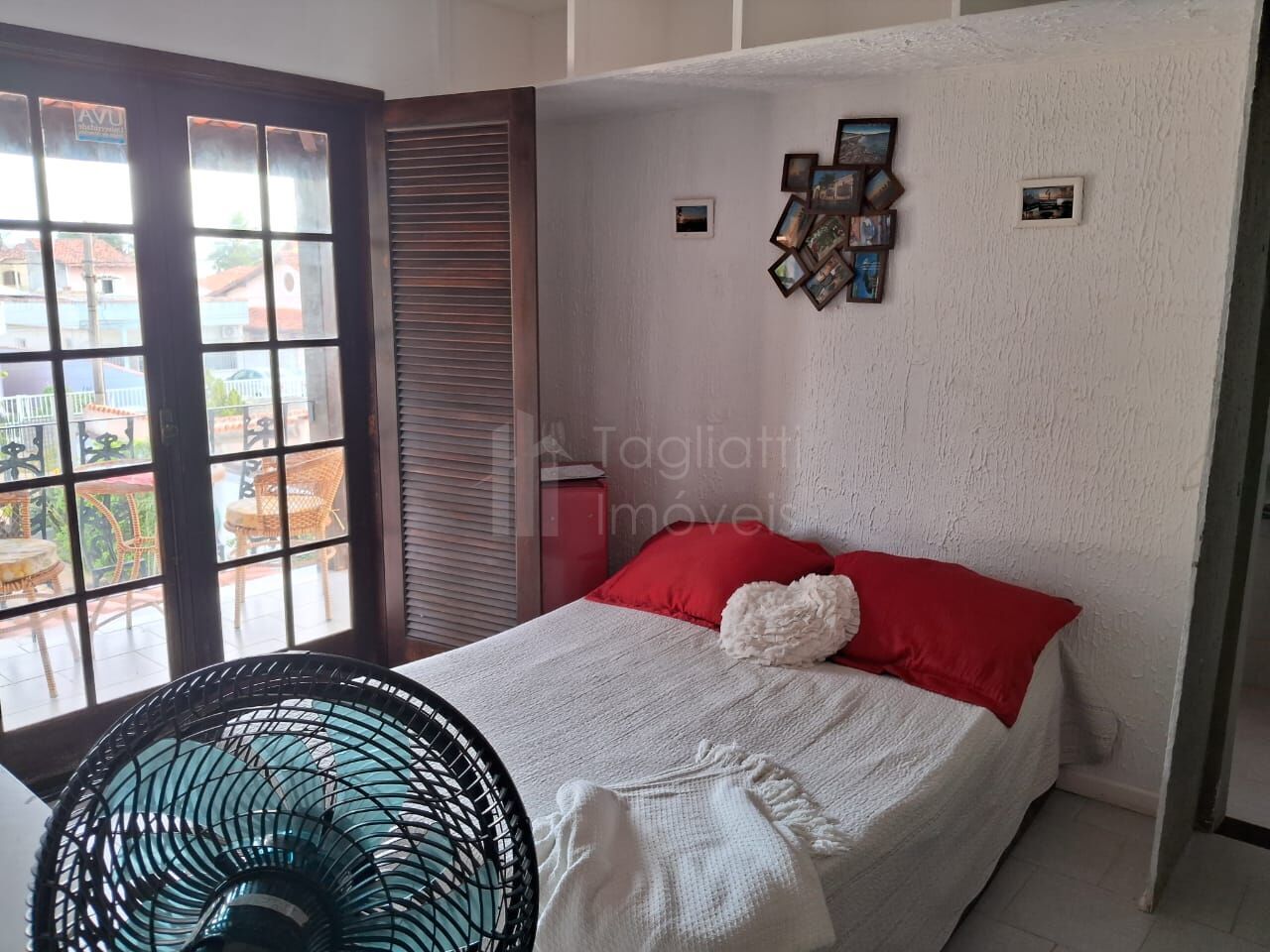 Casa à venda com 6 quartos, 200m² - Foto 14