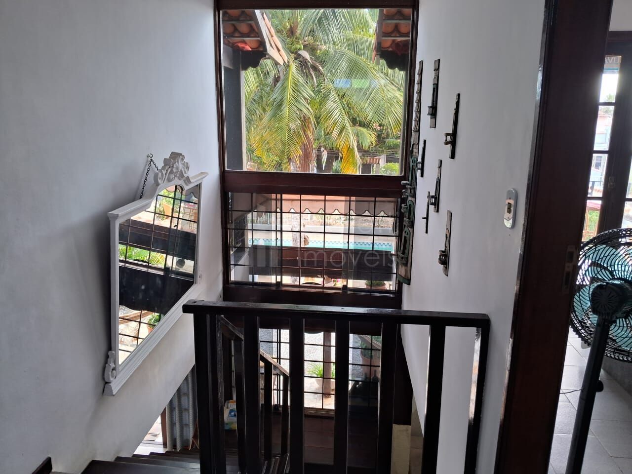Casa à venda com 6 quartos, 200m² - Foto 9