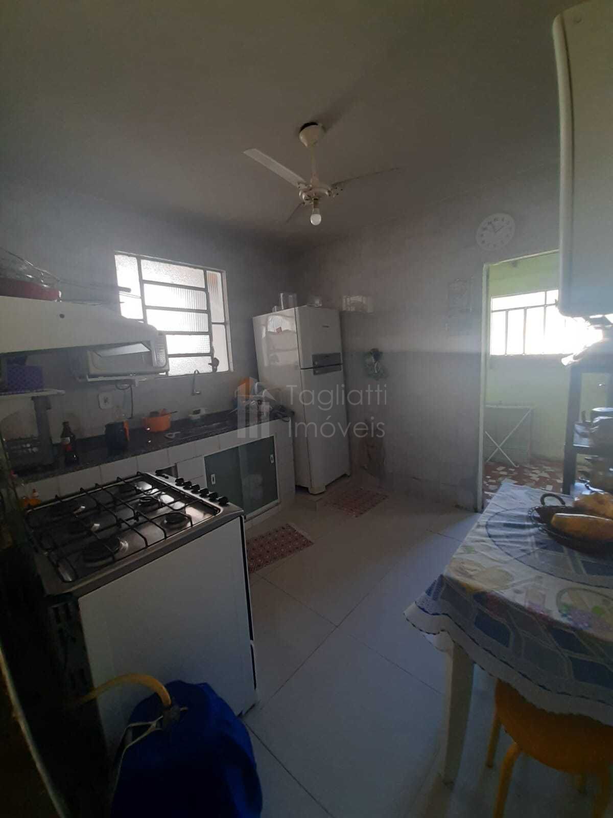 Casa à venda com 2 quartos, 100m² - Foto 7