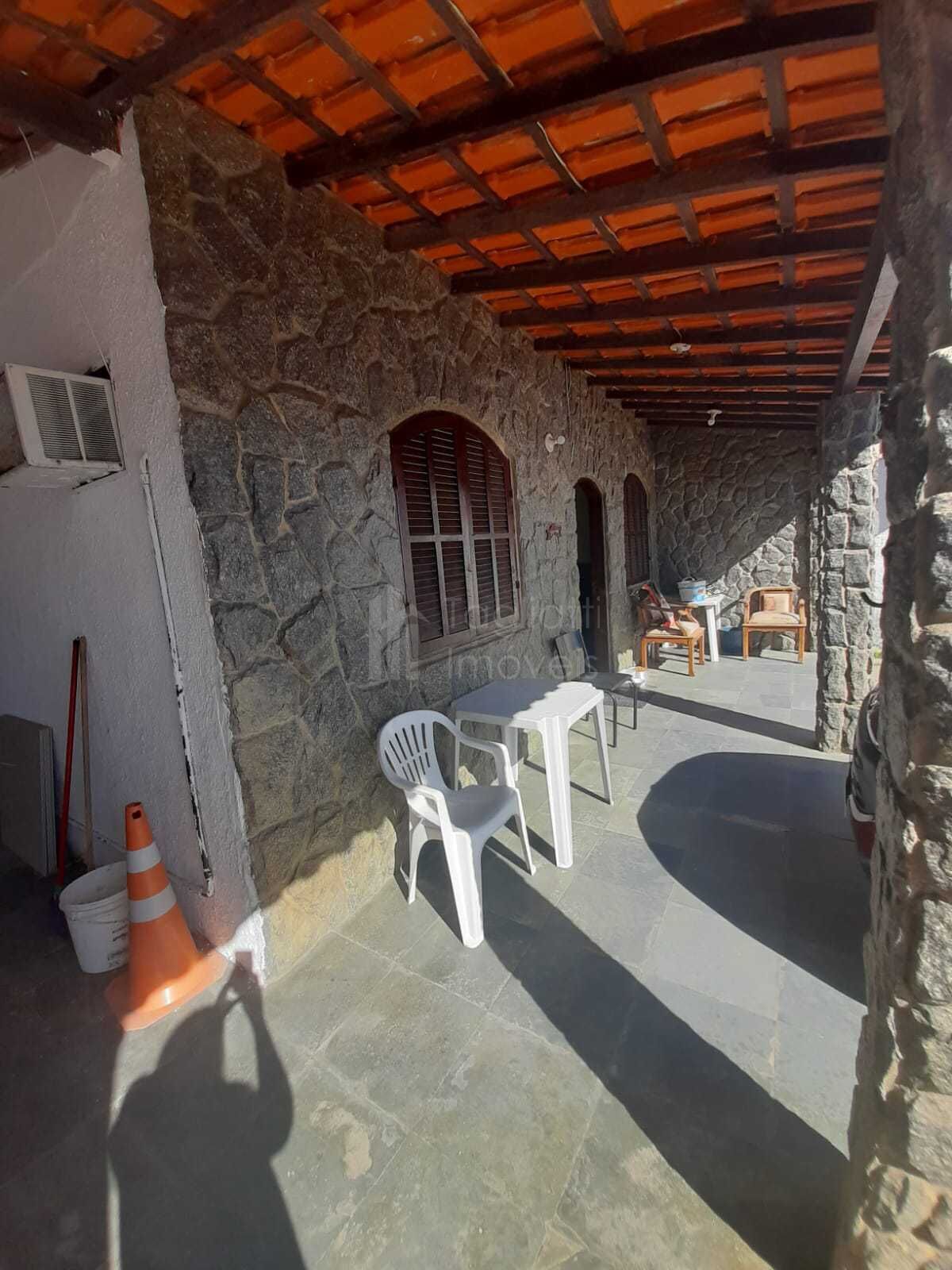 Casa à venda com 2 quartos, 100m² - Foto 2