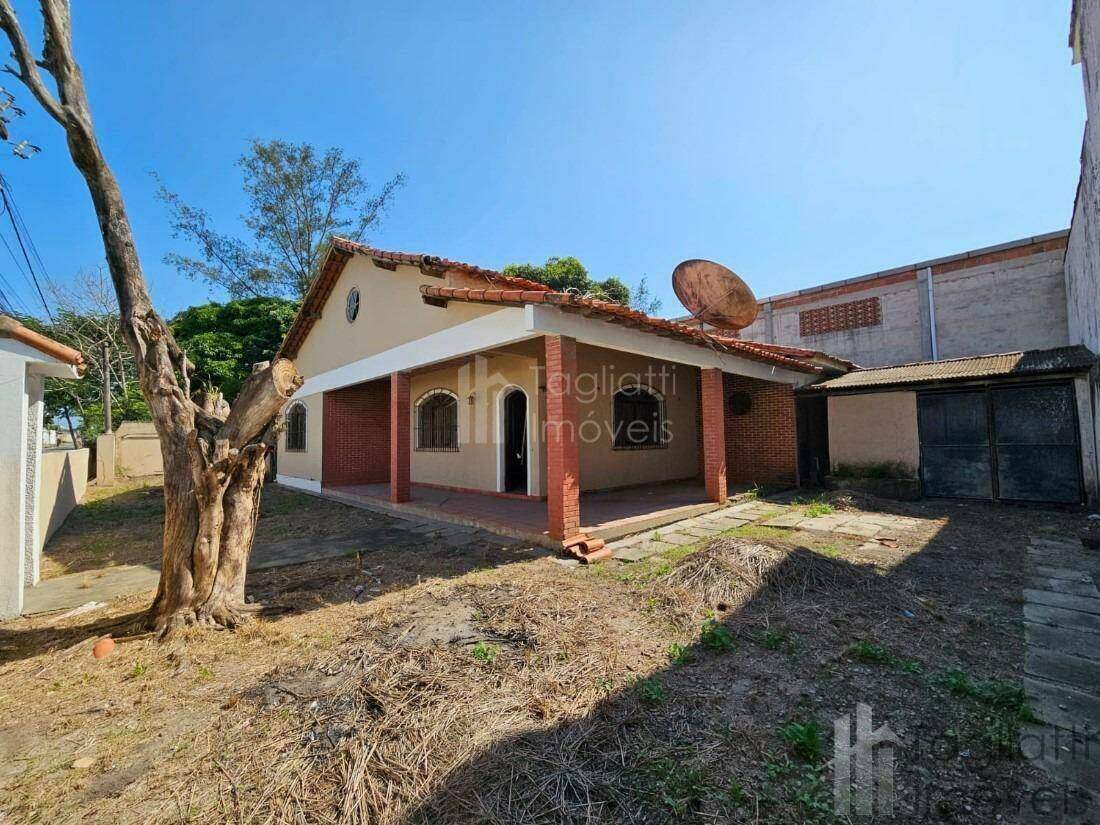 Casa à venda com 3 quartos, 160m² - Foto 1