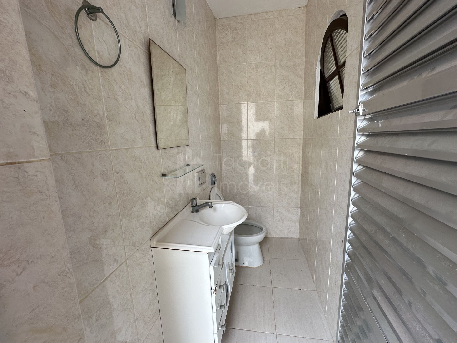 Casa para alugar com 4 quartos, 227m² - Foto 18
