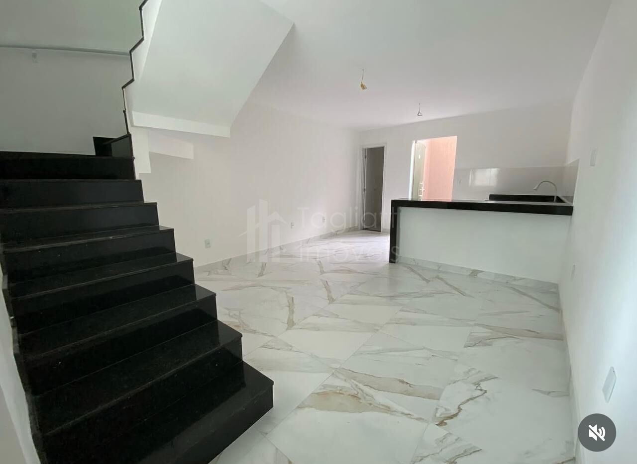 Casa à venda com 2 quartos, 85m² - Foto 2