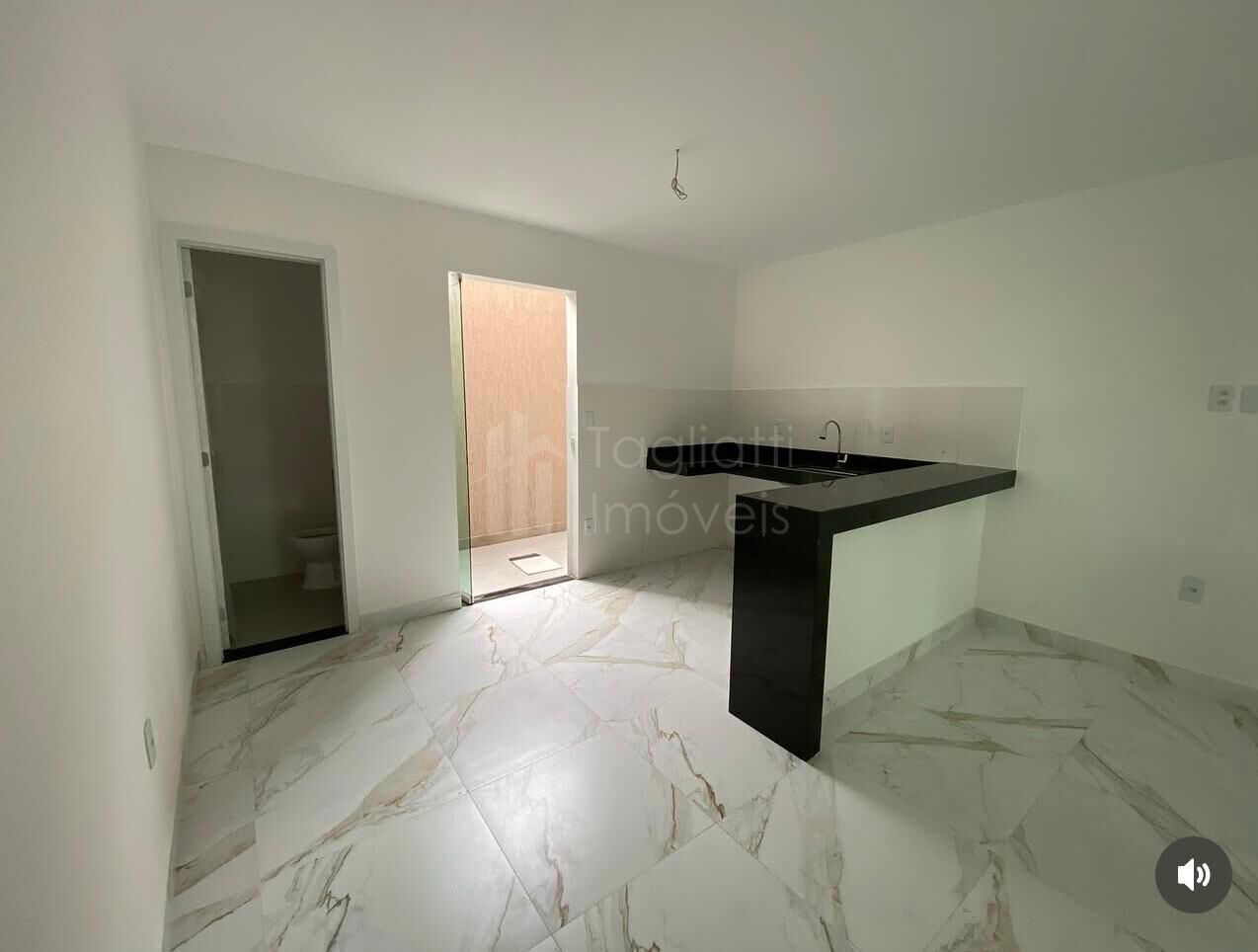Casa à venda com 2 quartos, 85m² - Foto 4