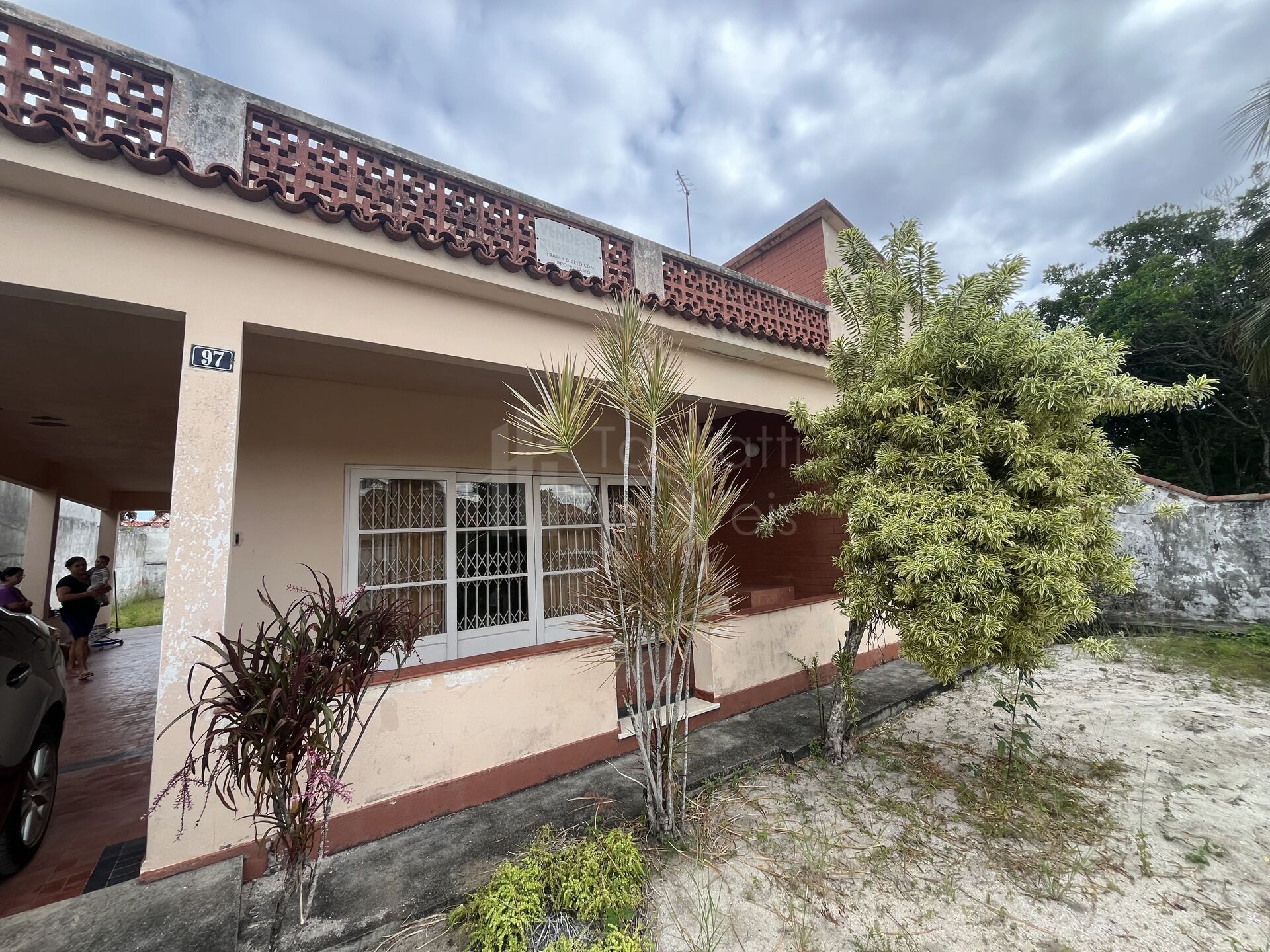 Casa à venda com 3 quartos, 150m² - Foto 1