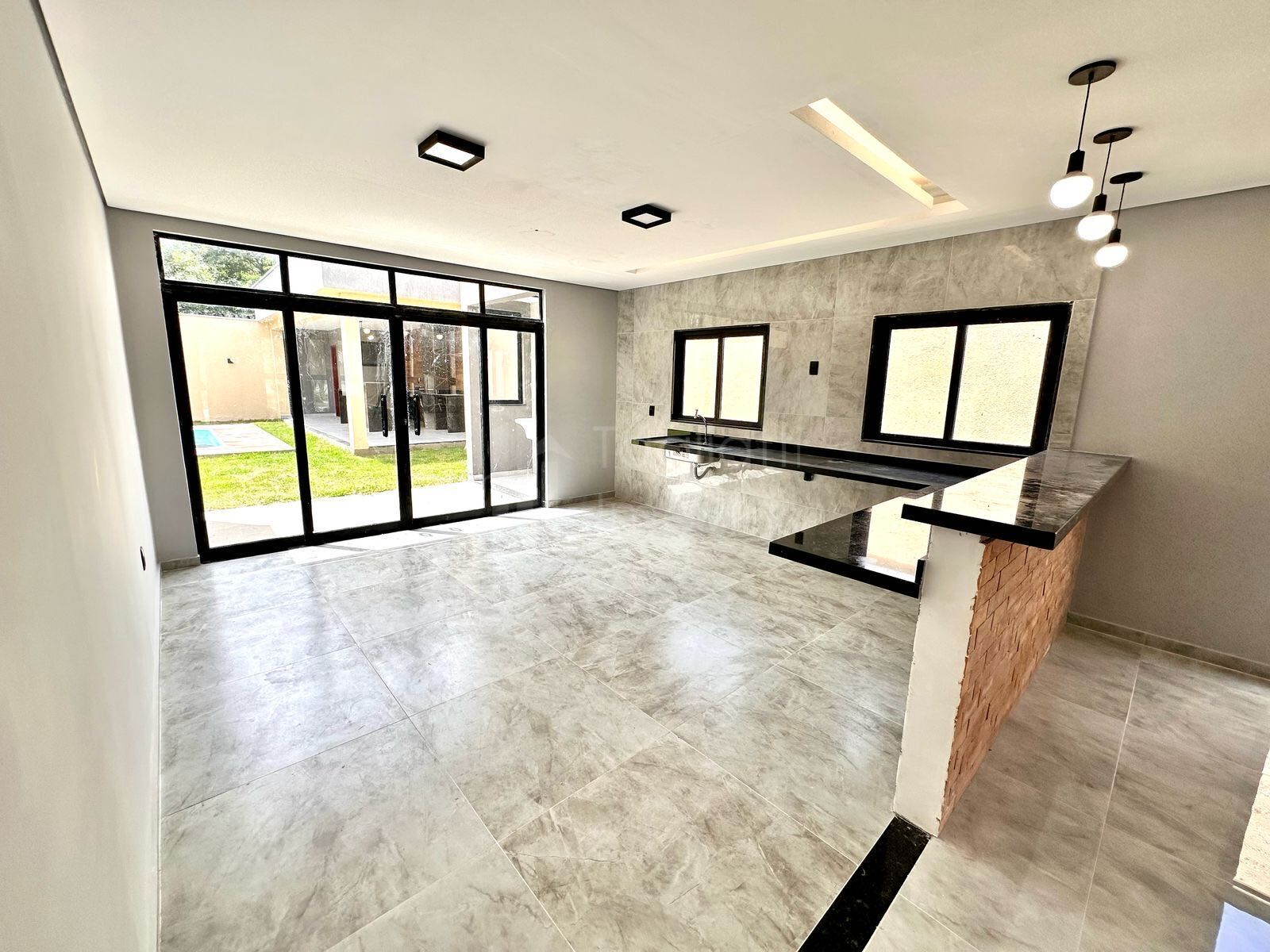 Casa à venda com 3 quartos, 156m² - Foto 4