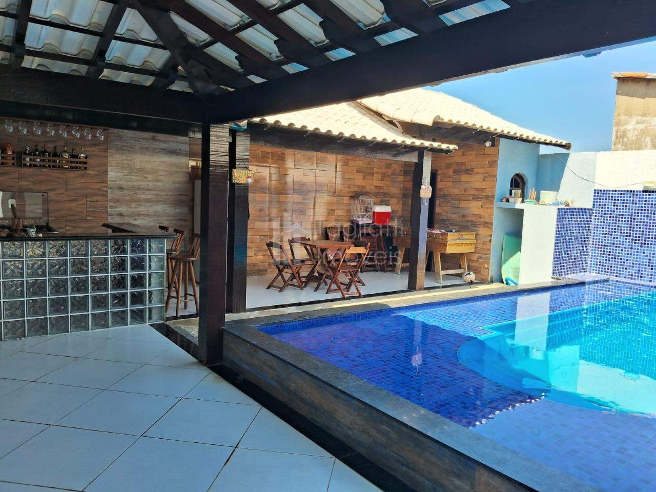 Casa à venda com 3 quartos, 300m² - Foto 5
