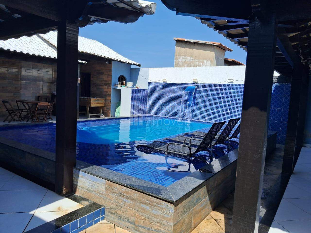 Casa à venda com 3 quartos, 300m² - Foto 4