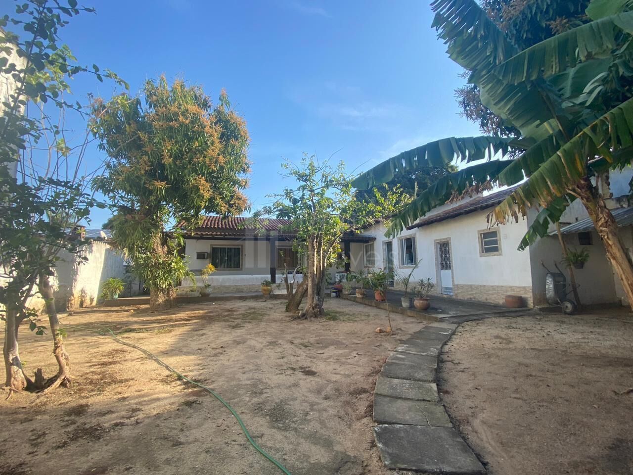 Casa à venda com 6 quartos, 400m² - Foto 16