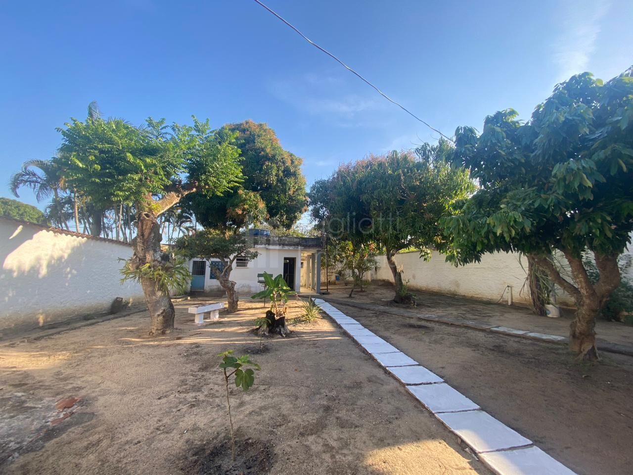 Casa à venda com 6 quartos, 400m² - Foto 3