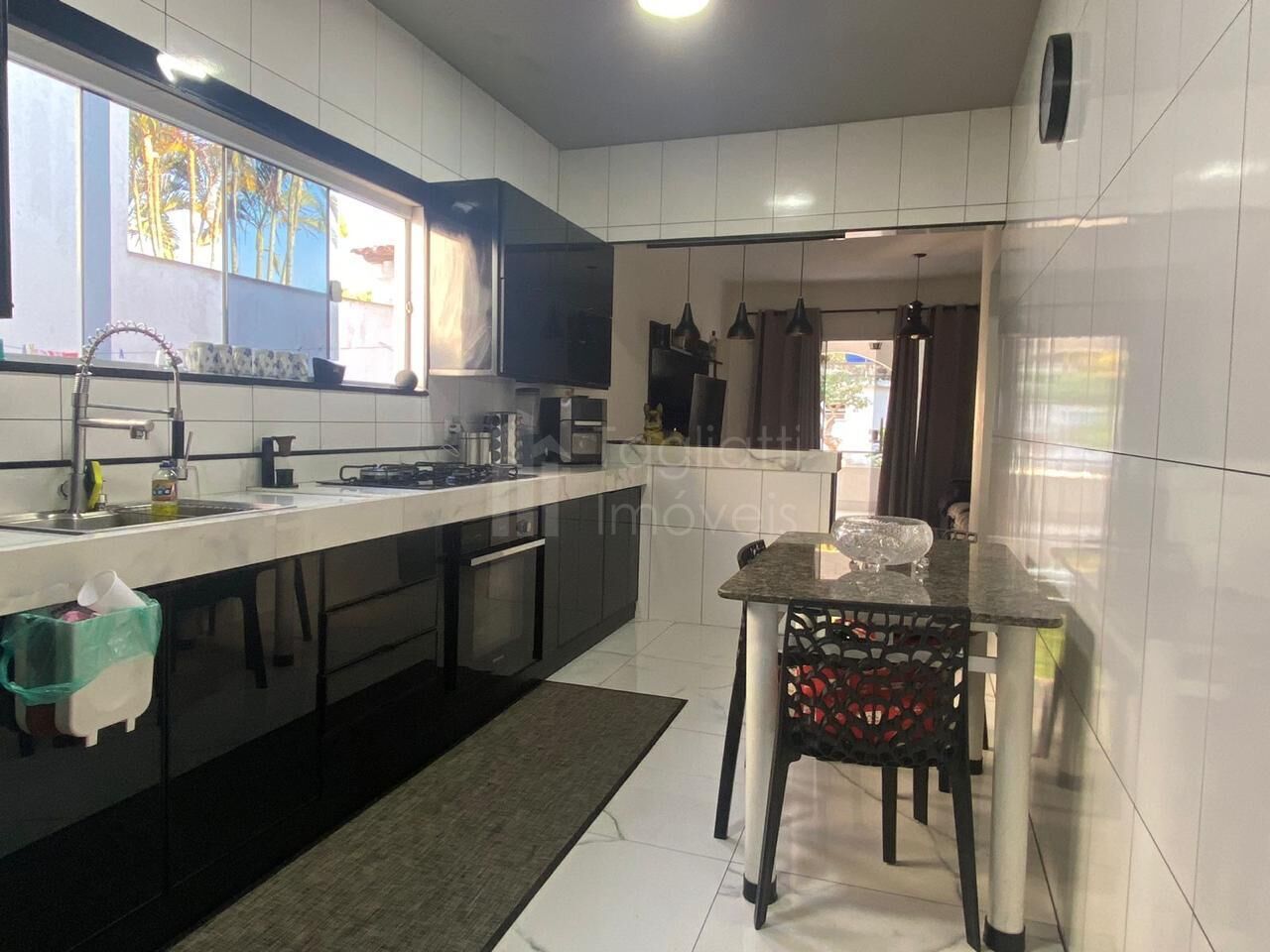 Casa à venda com 6 quartos, 400m² - Foto 41