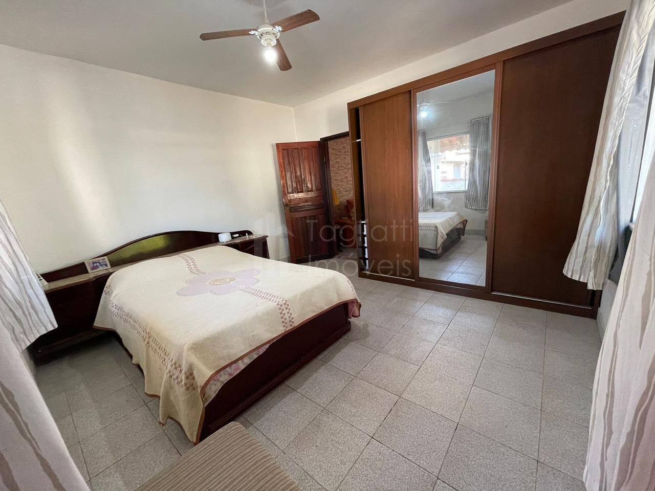 Casa à venda com 6 quartos, 400m² - Foto 5