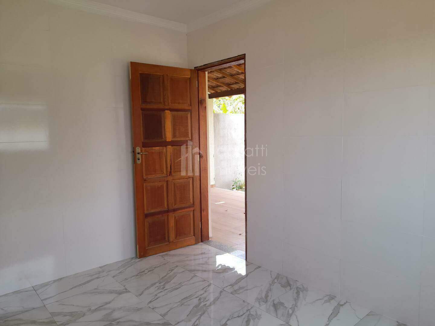 Casa à venda com 2 quartos, 90m² - Foto 17