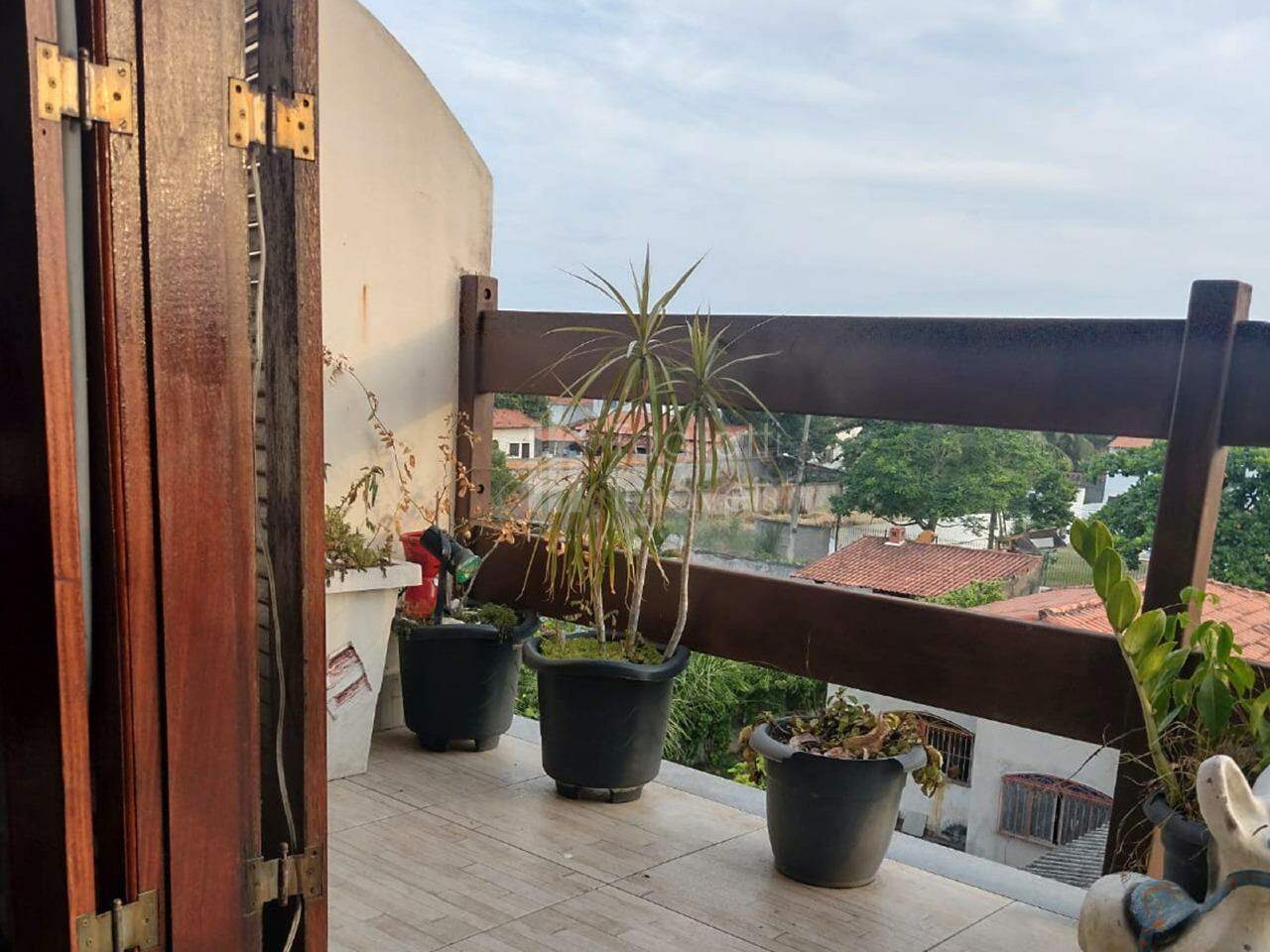 Apartamento à venda com 2 quartos, 80m² - Foto 2