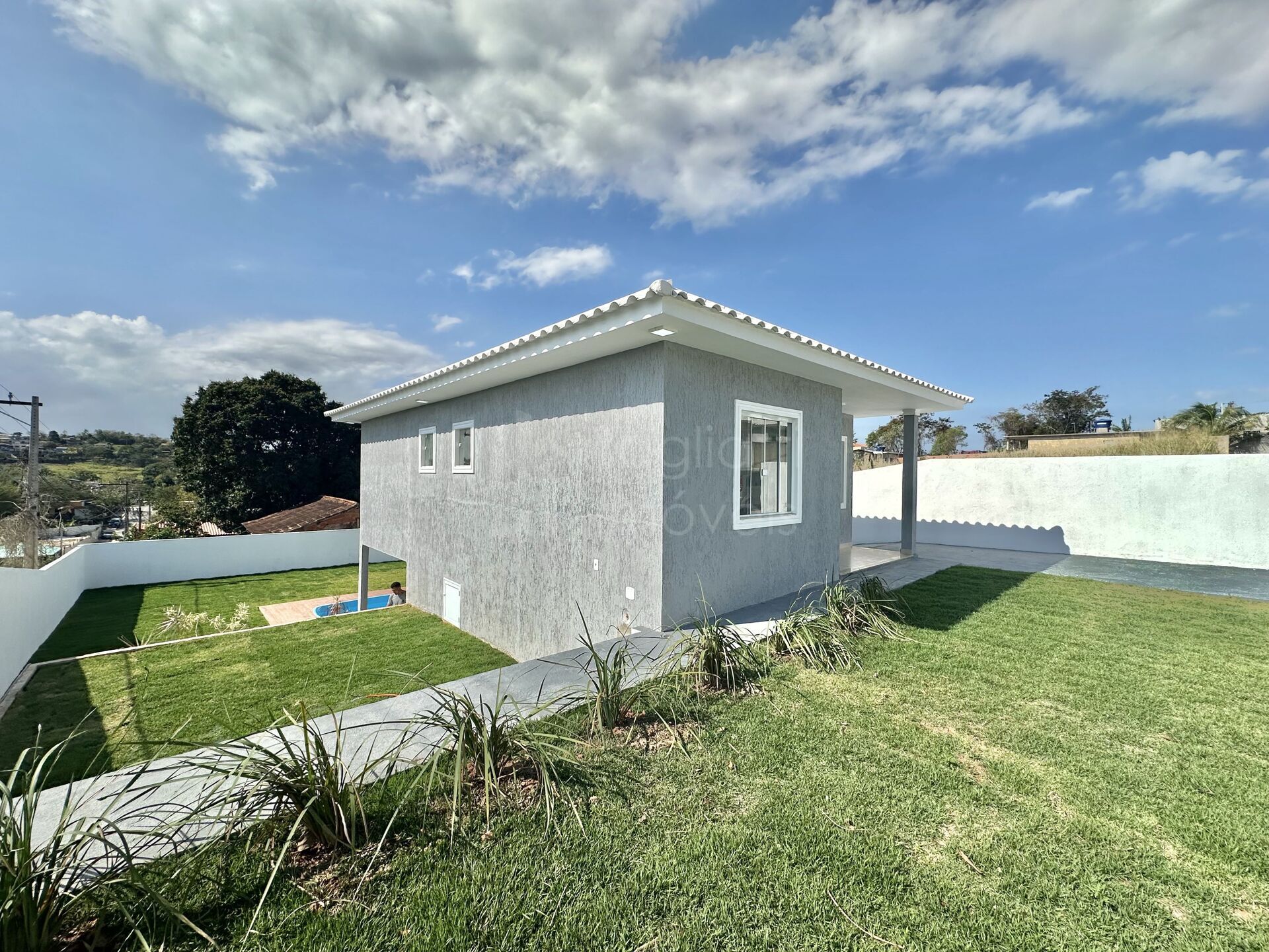 Casa à venda com 2 quartos, 80m² - Foto 2