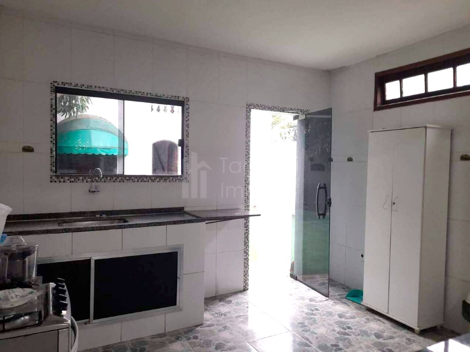 Casa para alugar com 6 quartos, 338m² - Foto 15