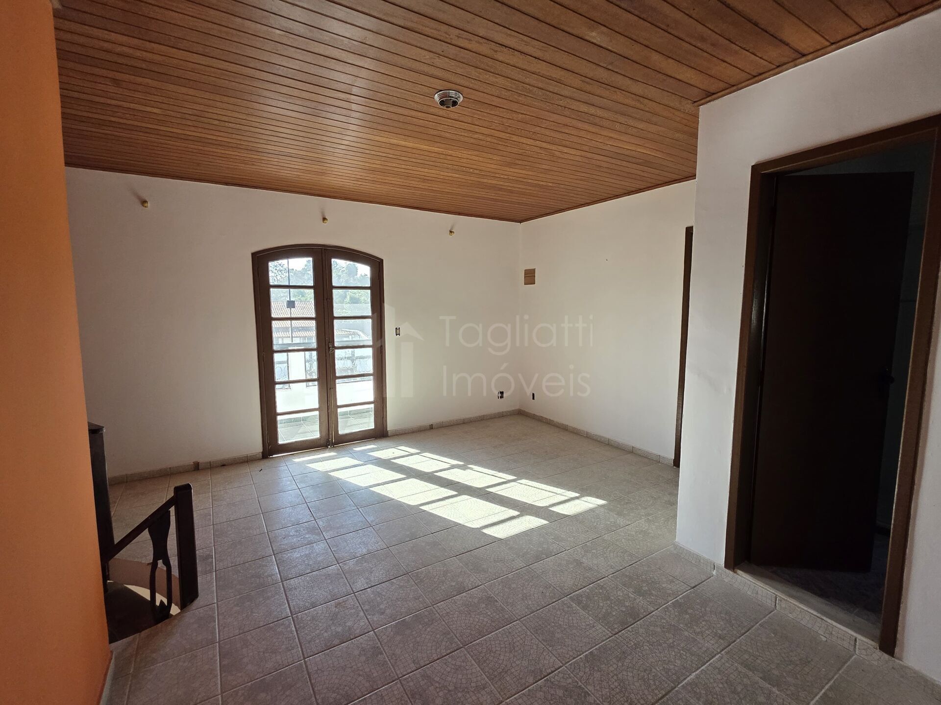 Casa para alugar com 6 quartos, 338m² - Foto 15