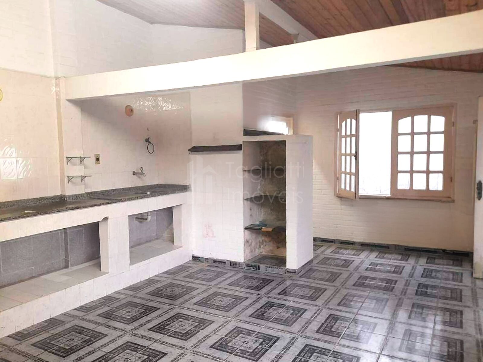 Casa para alugar com 6 quartos, 338m² - Foto 19