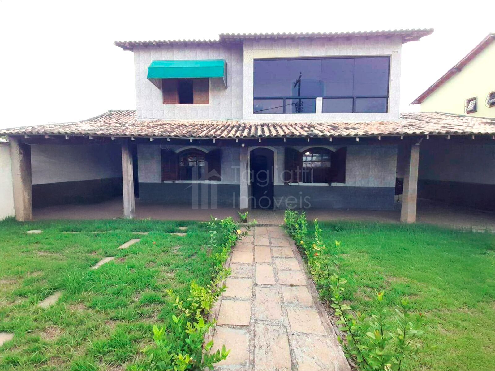 Casa para alugar com 6 quartos, 338m² - Foto 2