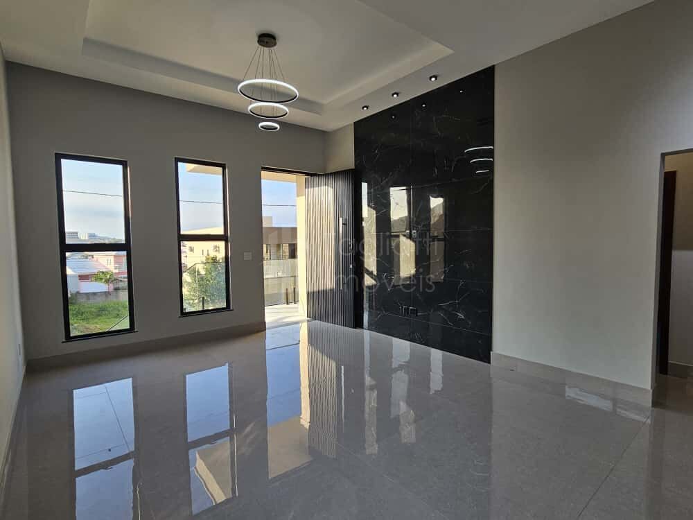 Casa à venda com 3 quartos, 150m² - Foto 4