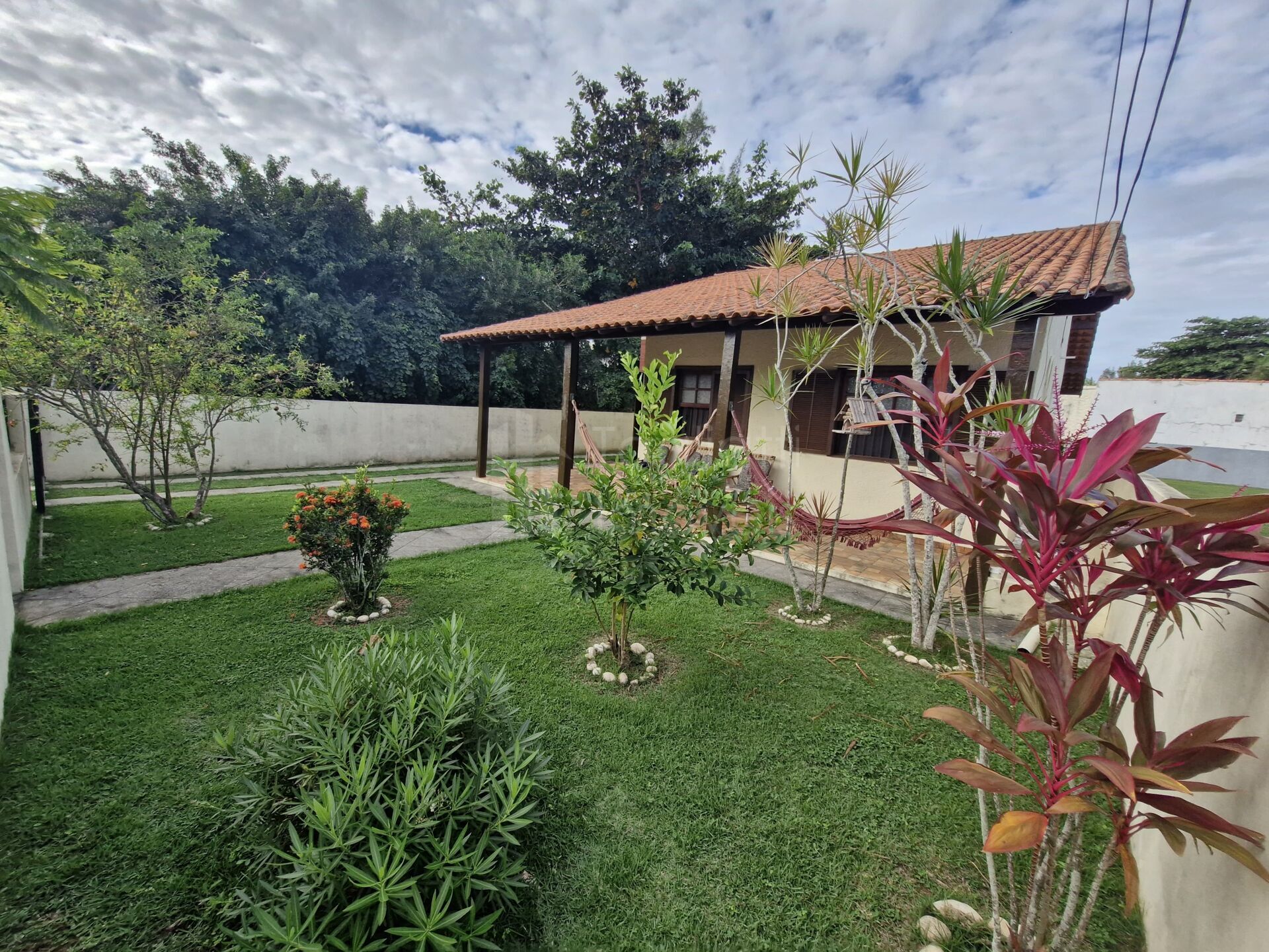 Casa à venda com 2 quartos, 100m² - Foto 3