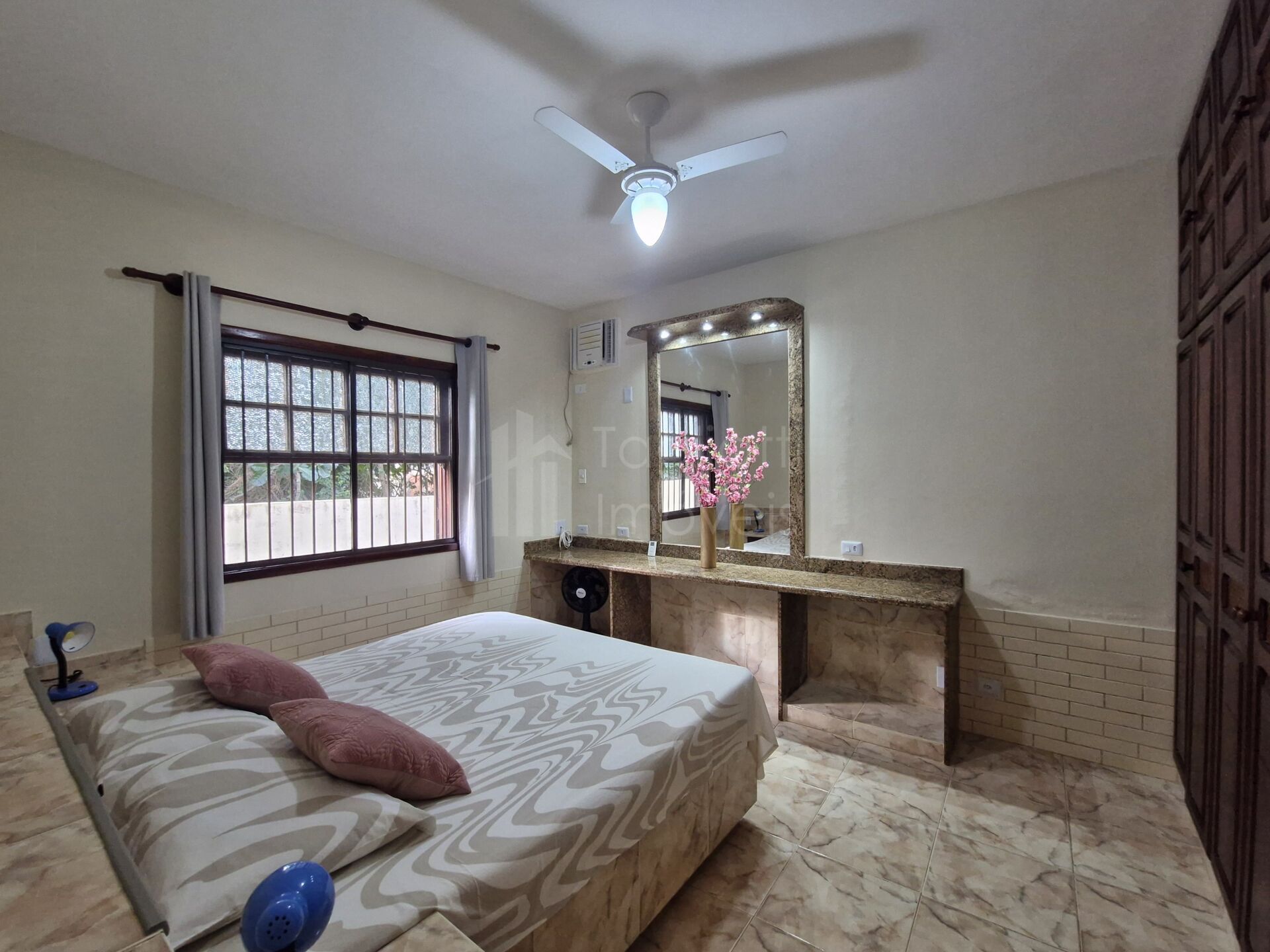 Casa à venda com 2 quartos, 100m² - Foto 18