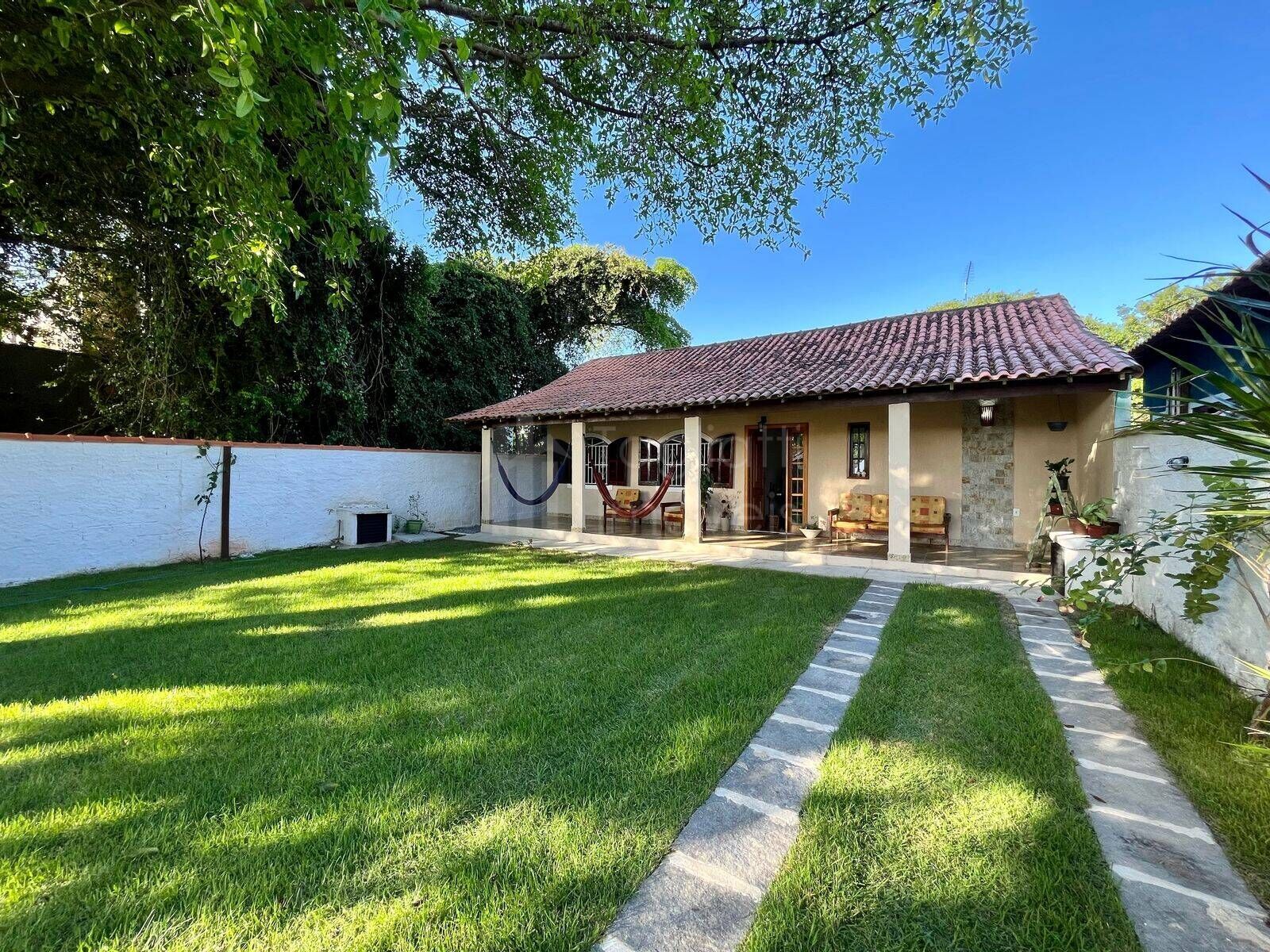 Casa à venda com 2 quartos, 360m² - Foto 2
