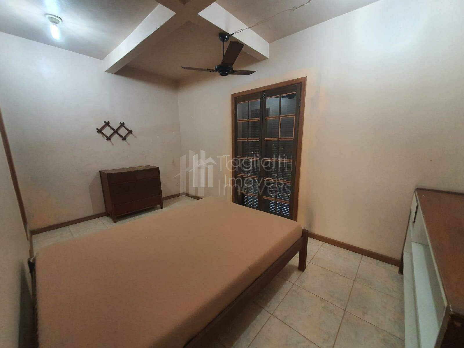Casa à venda com 7 quartos, 400m² - Foto 32