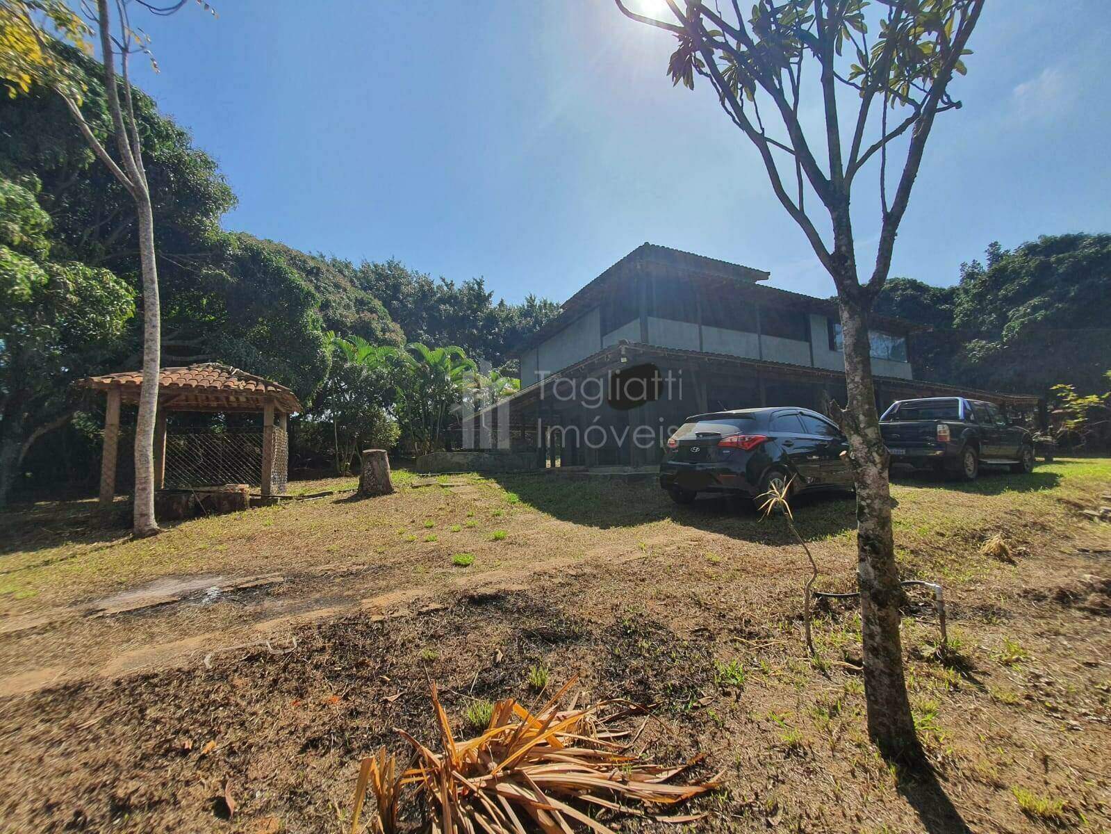Casa à venda com 7 quartos, 400m² - Foto 2