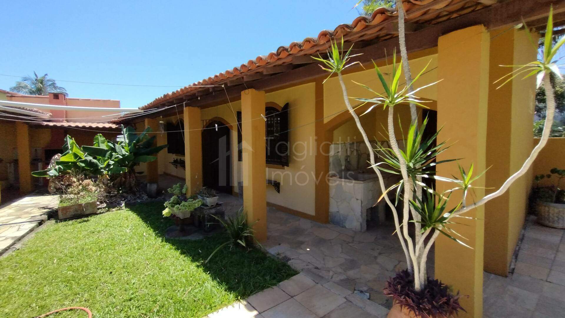 Casa à venda com 4 quartos, 60m² - Foto 14