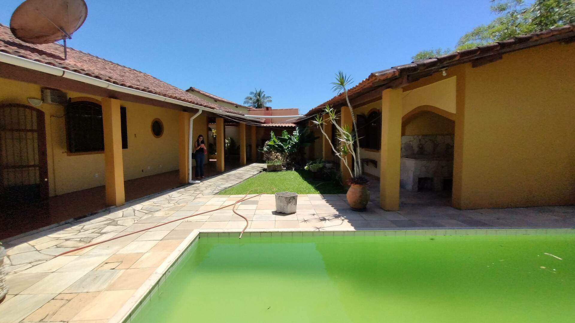 Casa à venda com 4 quartos, 60m² - Foto 3