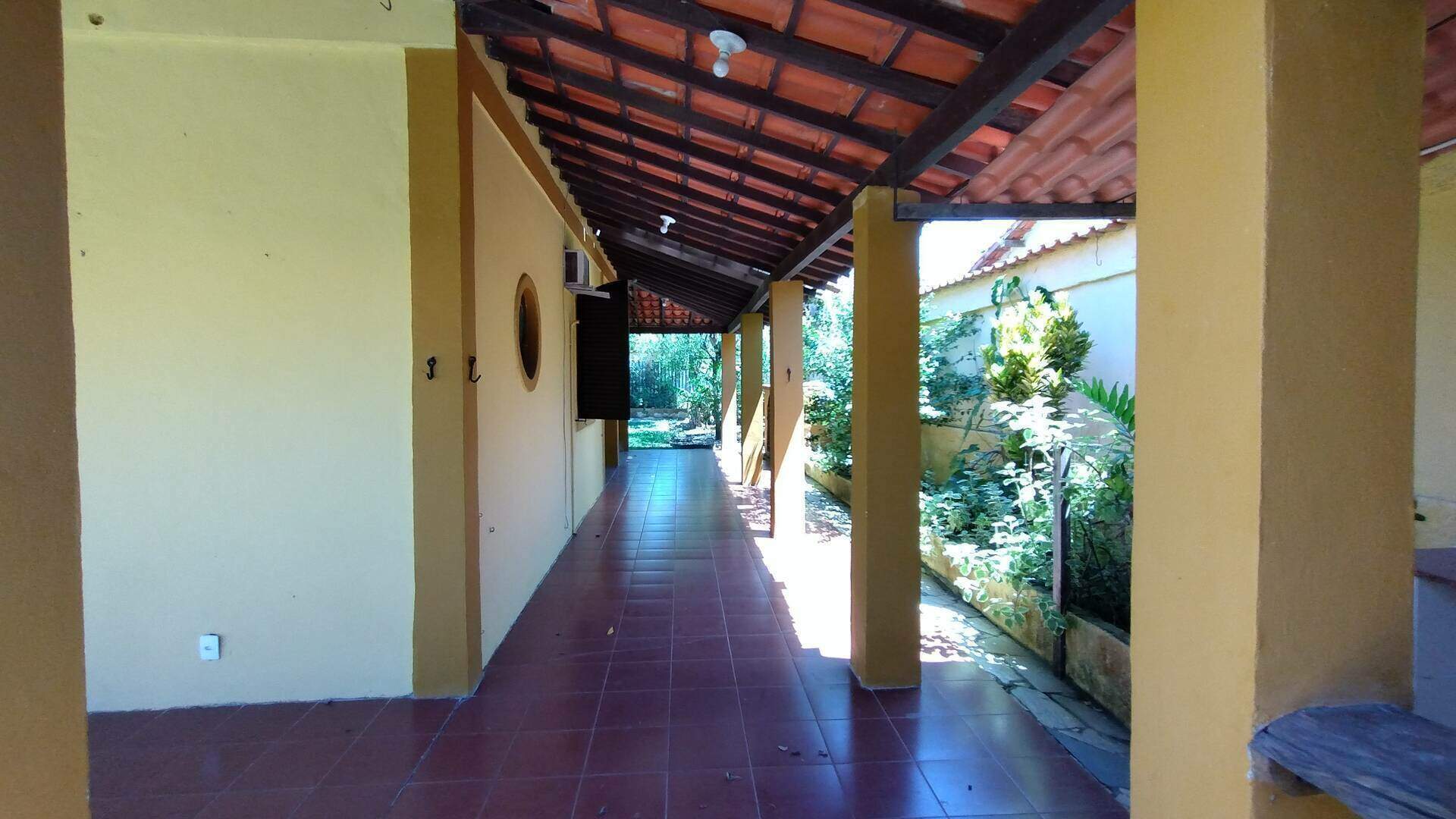 Casa à venda com 4 quartos, 60m² - Foto 11