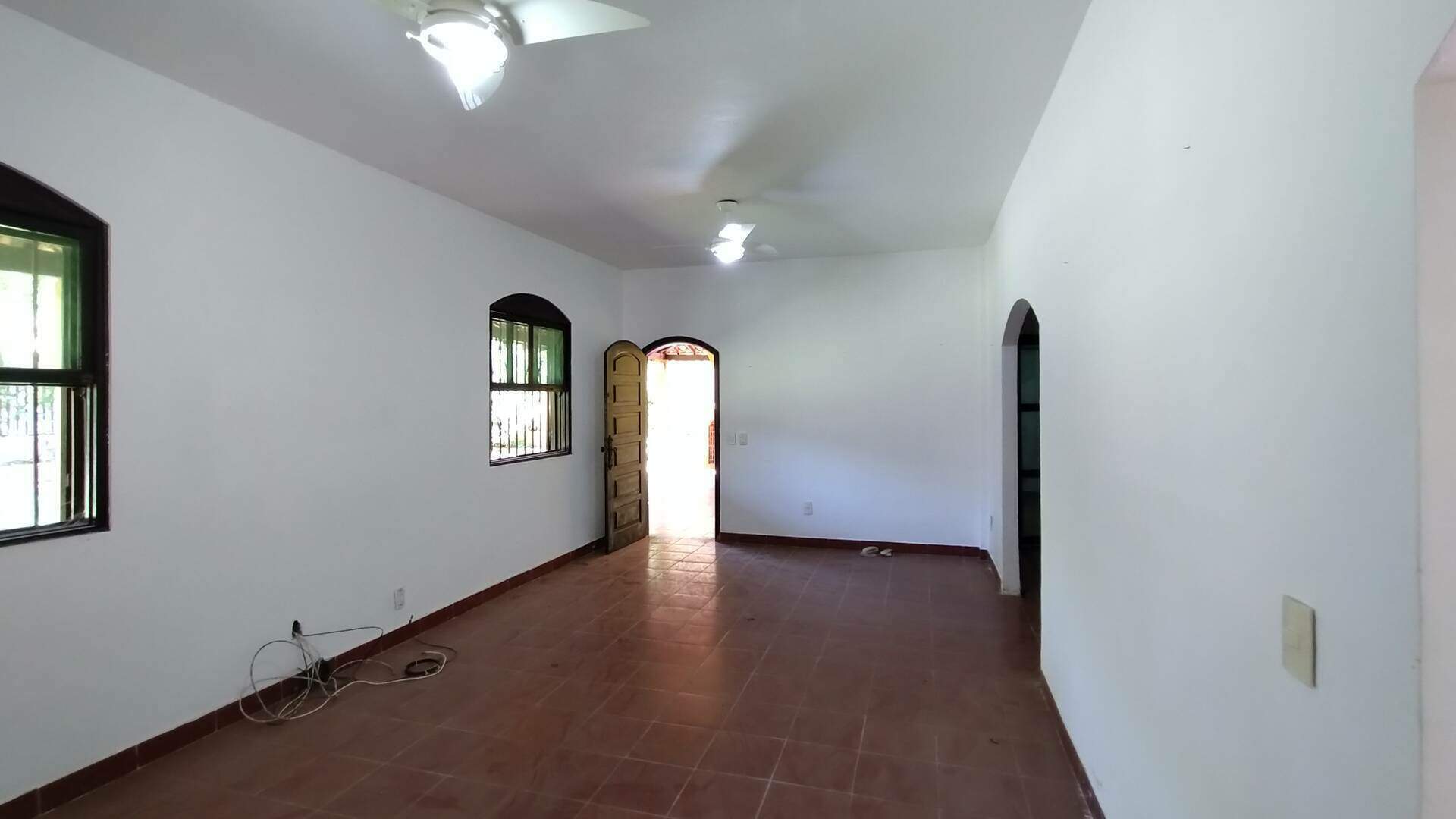 Casa à venda com 4 quartos, 60m² - Foto 27