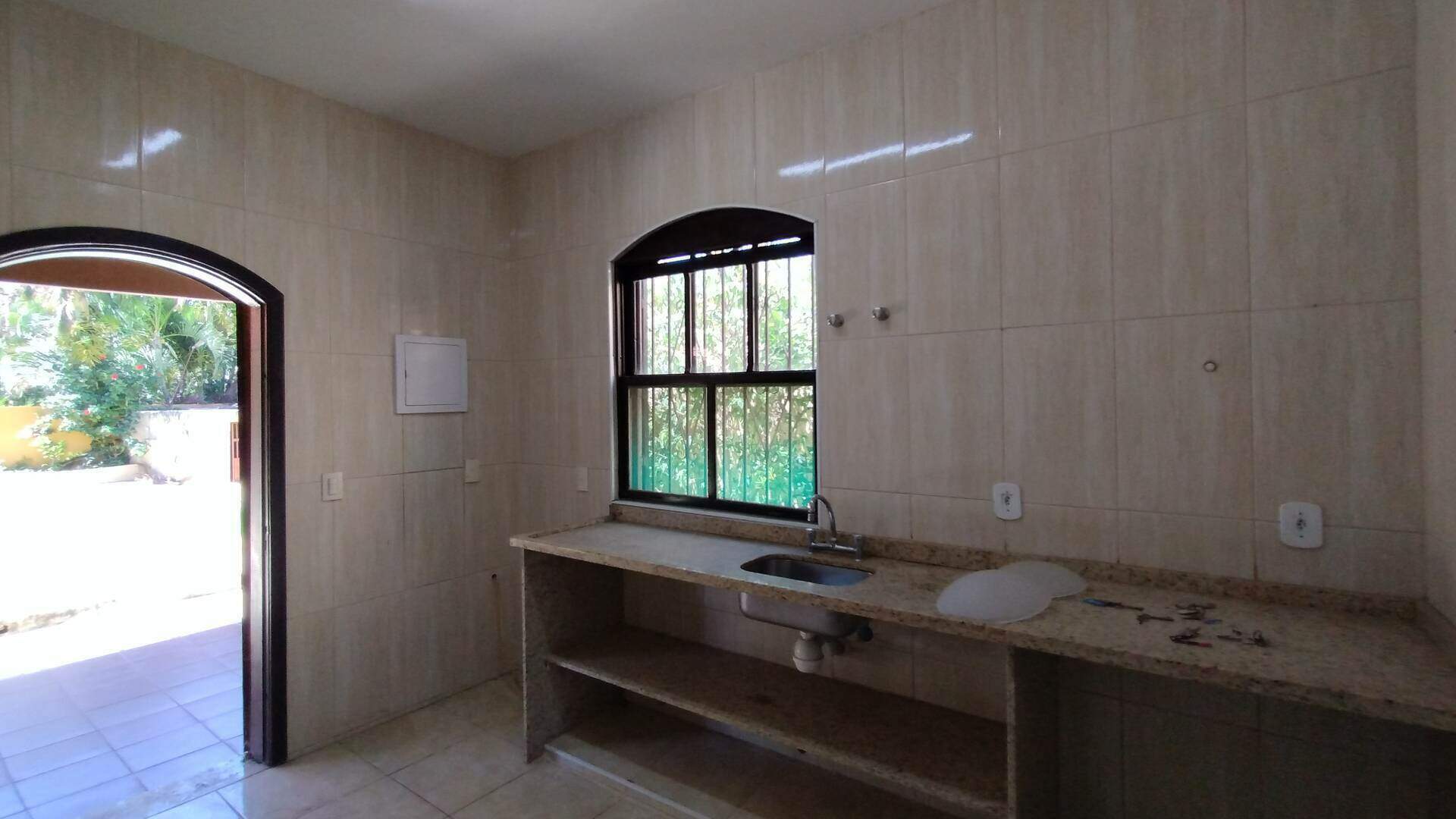 Casa à venda com 4 quartos, 60m² - Foto 29