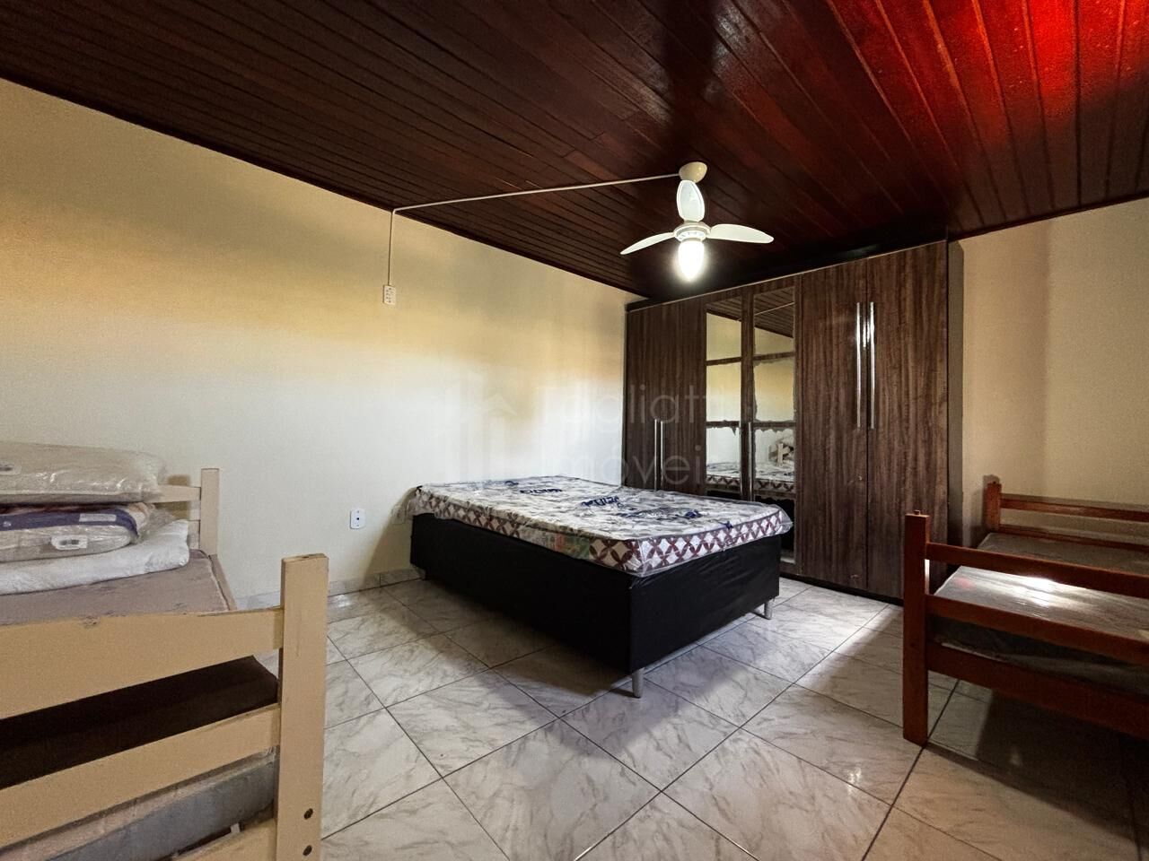 Casa, 4 quartos, 210 m² - Foto 9