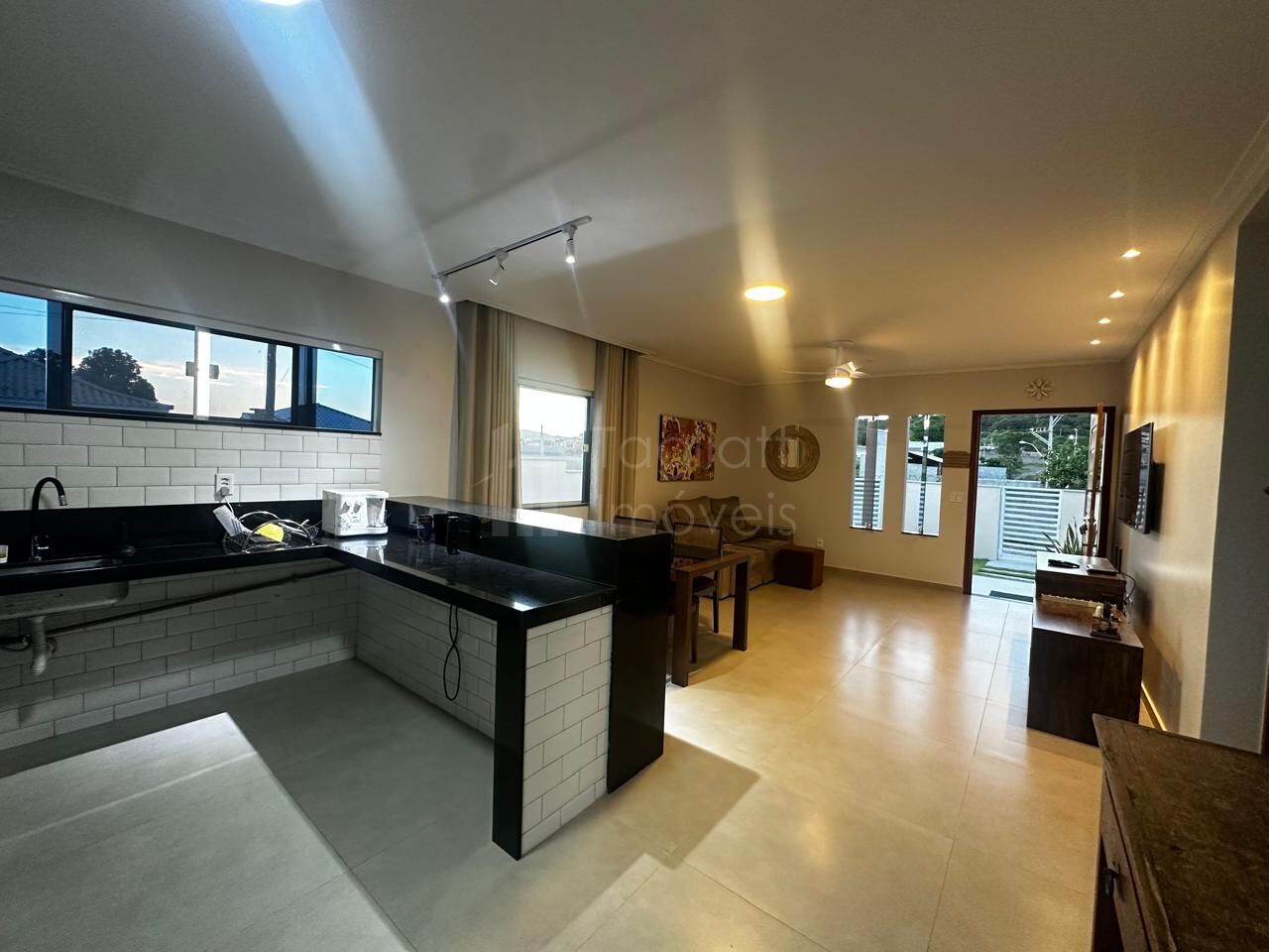 Casa à venda com 2 quartos, 110m² - Foto 9