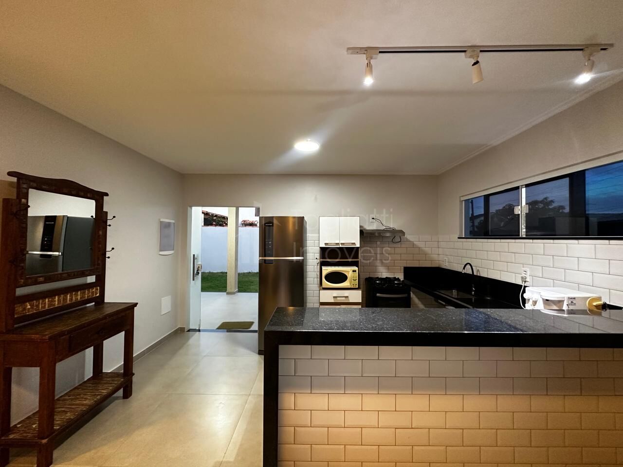 Casa à venda com 2 quartos, 110m² - Foto 11