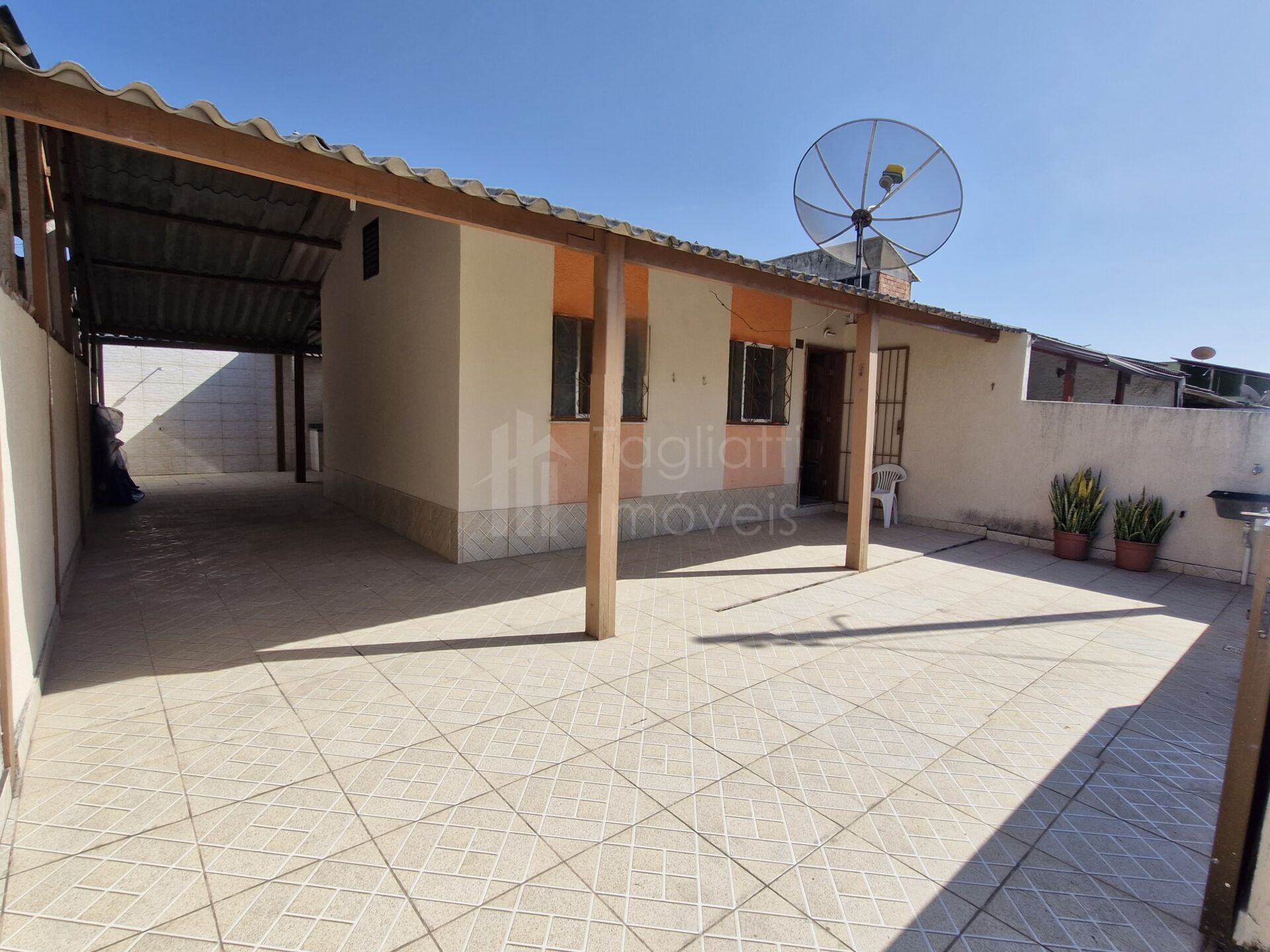 Casa à venda com 2 quartos, 30m² - Foto 1