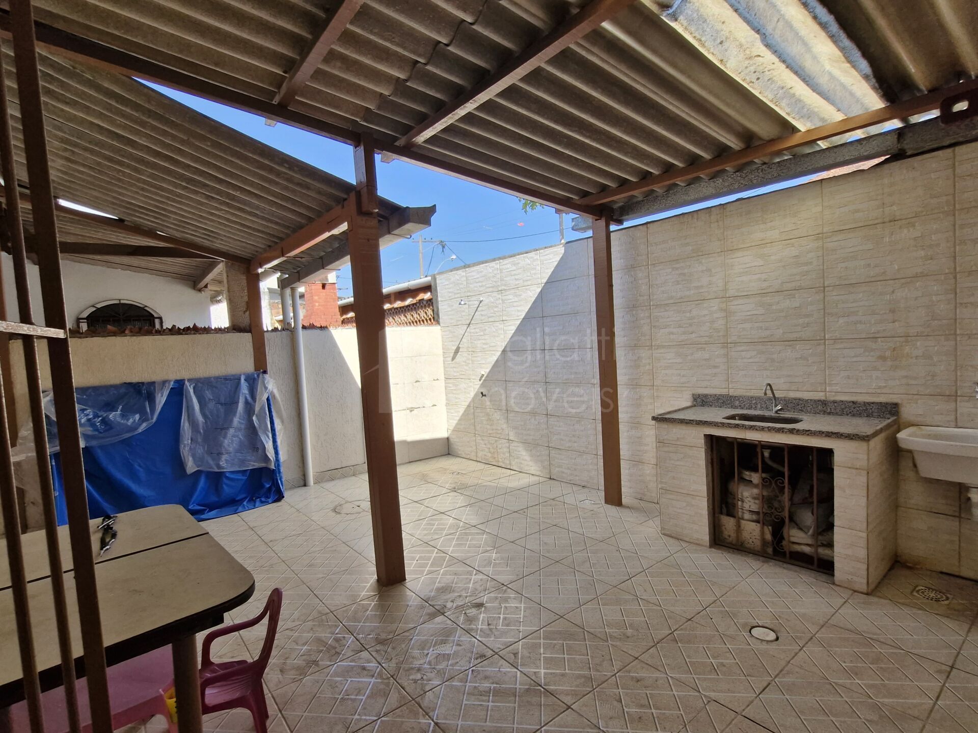 Casa à venda com 2 quartos, 30m² - Foto 18