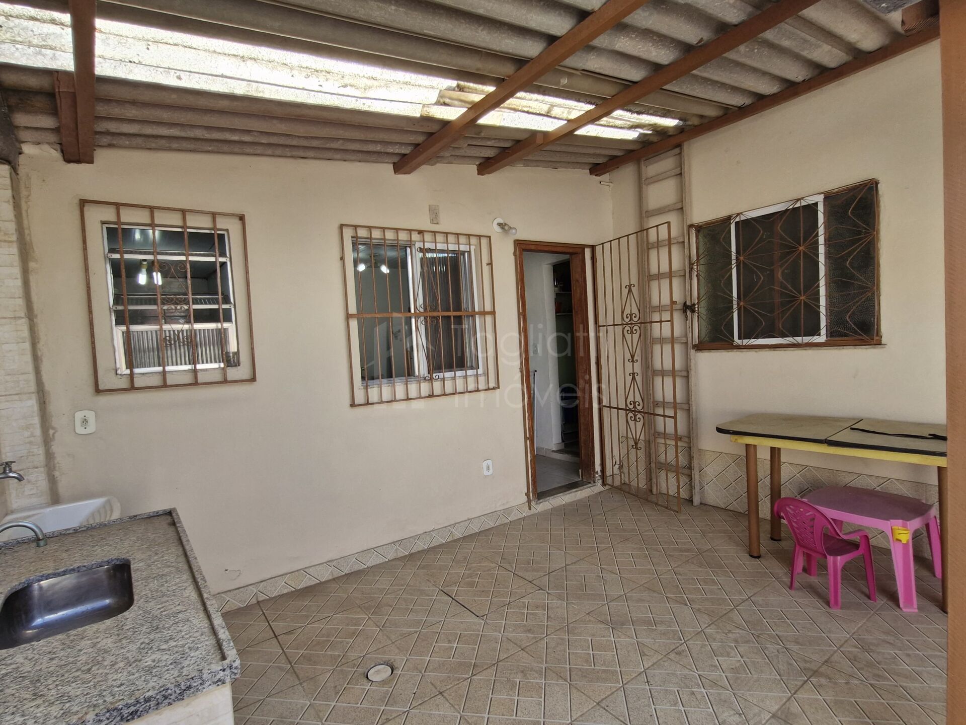 Casa à venda com 2 quartos, 30m² - Foto 16