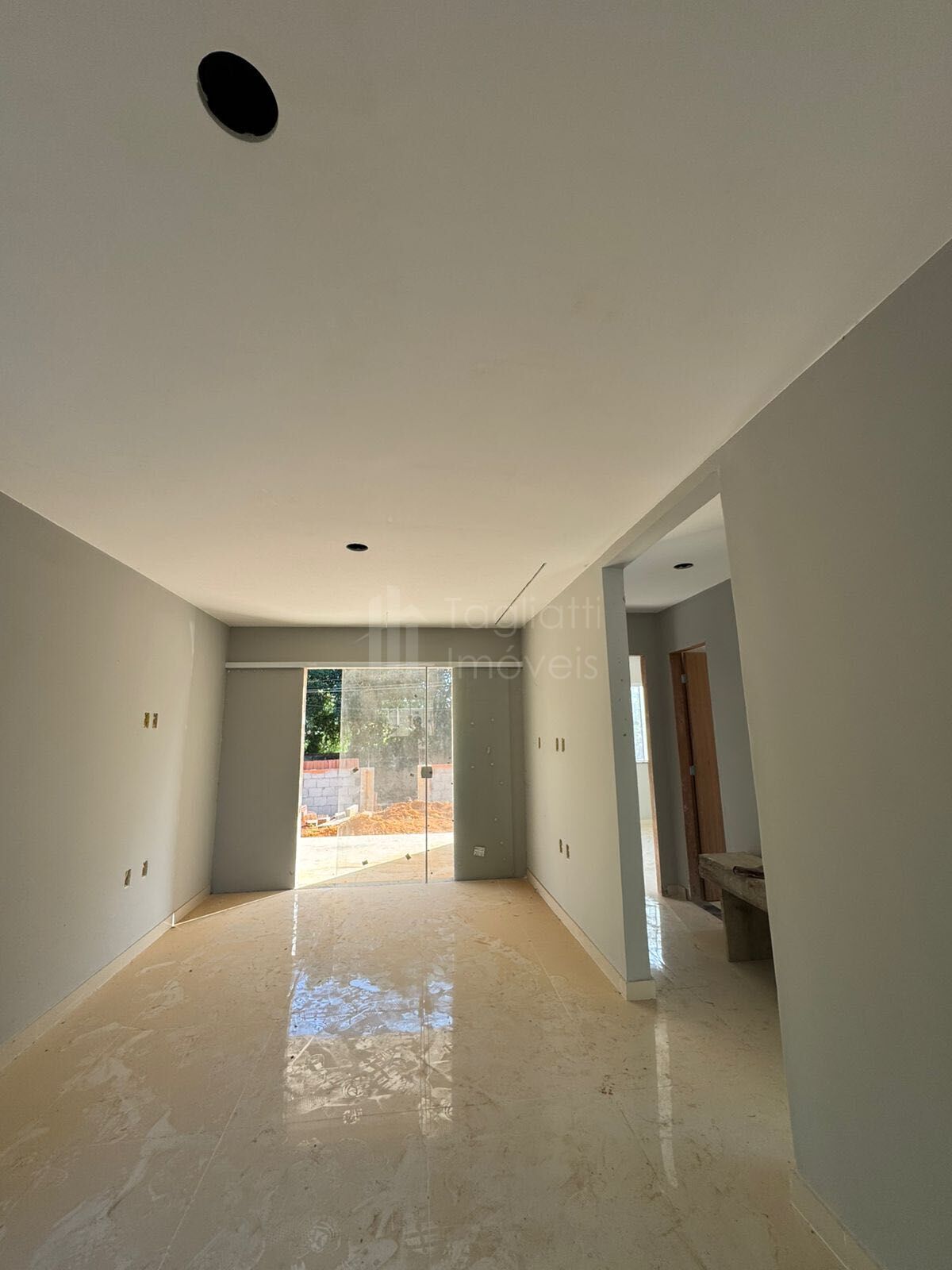 Casa à venda com 2 quartos, 110m² - Foto 5