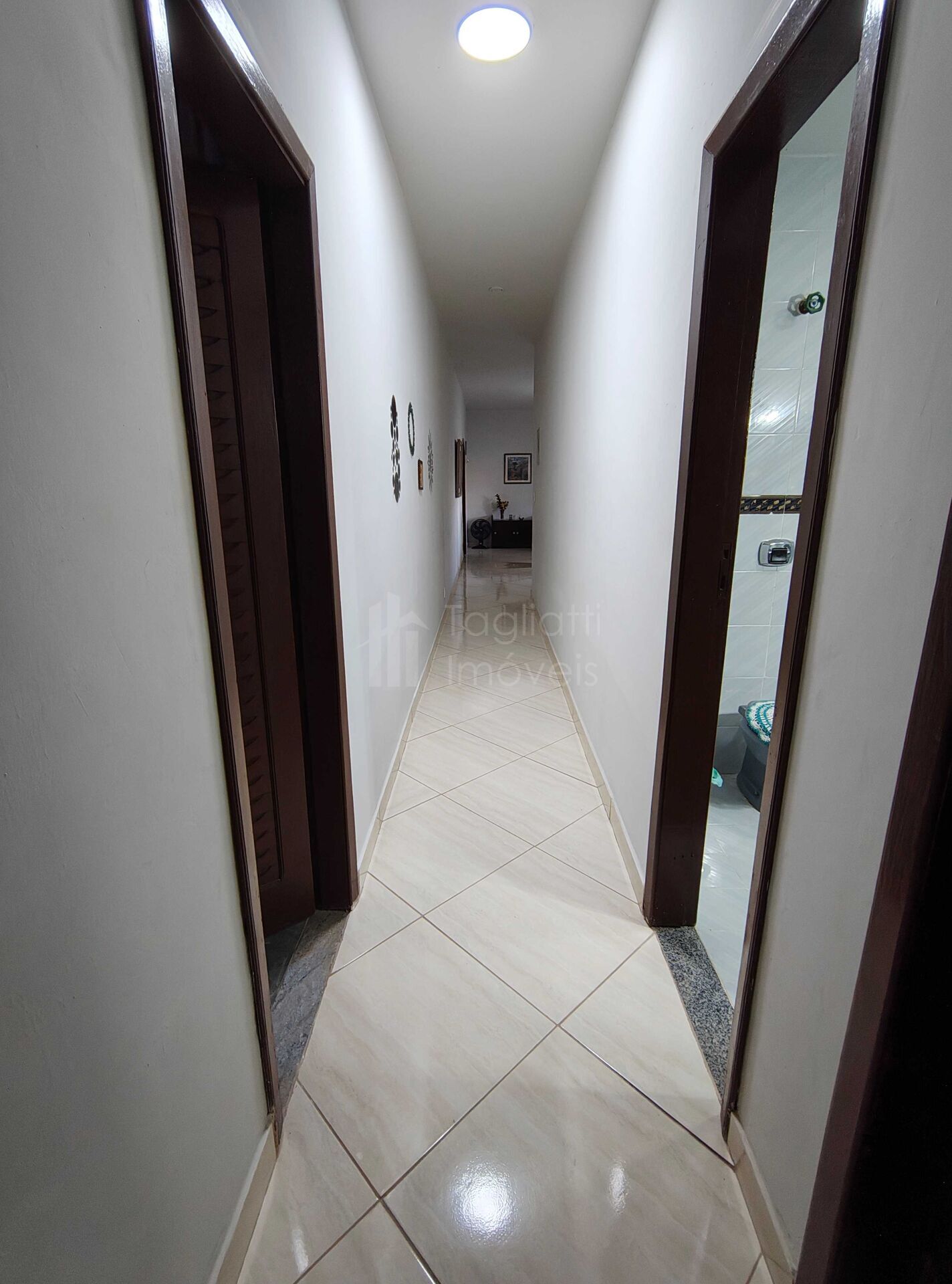 Casa à venda com 7 quartos, 402m² - Foto 9