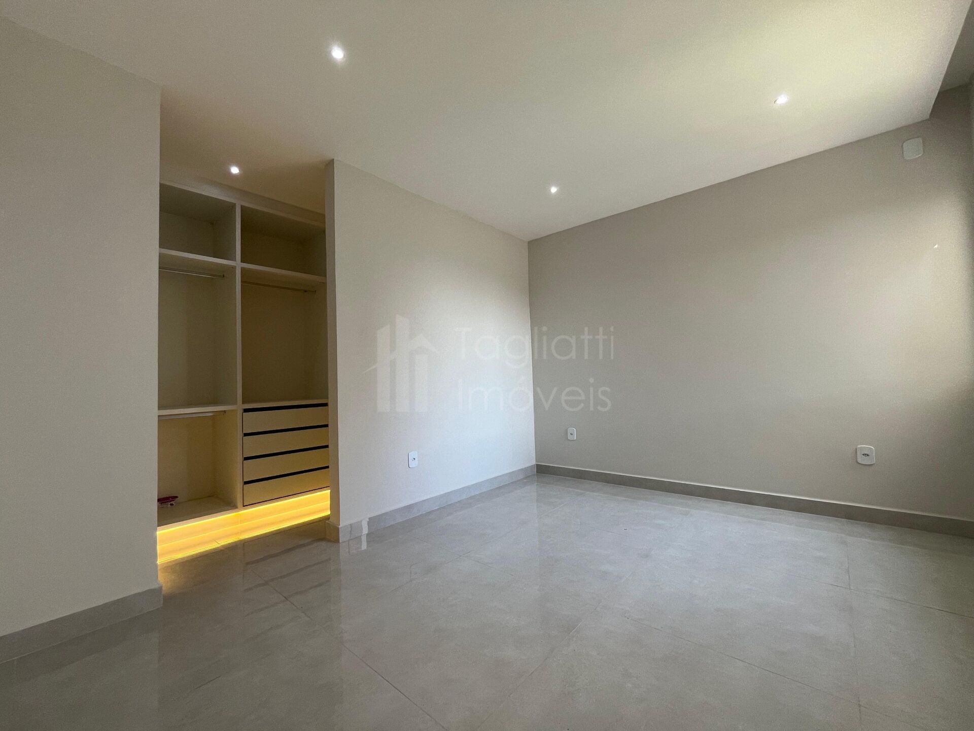 Casa à venda com 2 quartos, 163m² - Foto 16