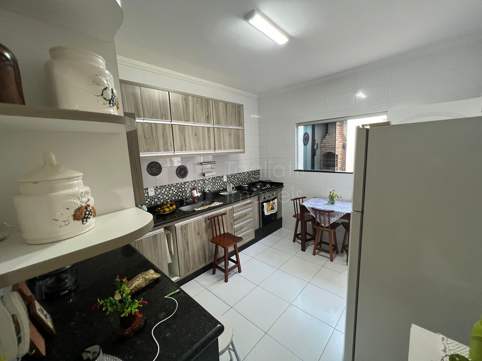Casa à venda com 3 quartos, 107m² - Foto 5