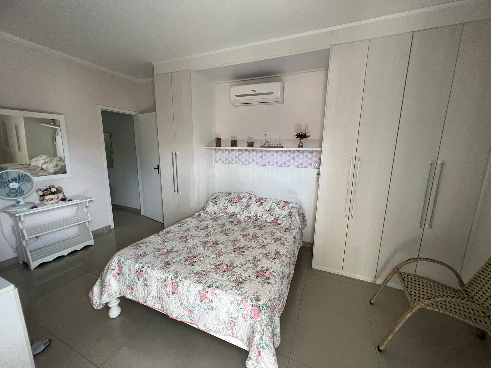 Casa à venda com 3 quartos, 107m² - Foto 10